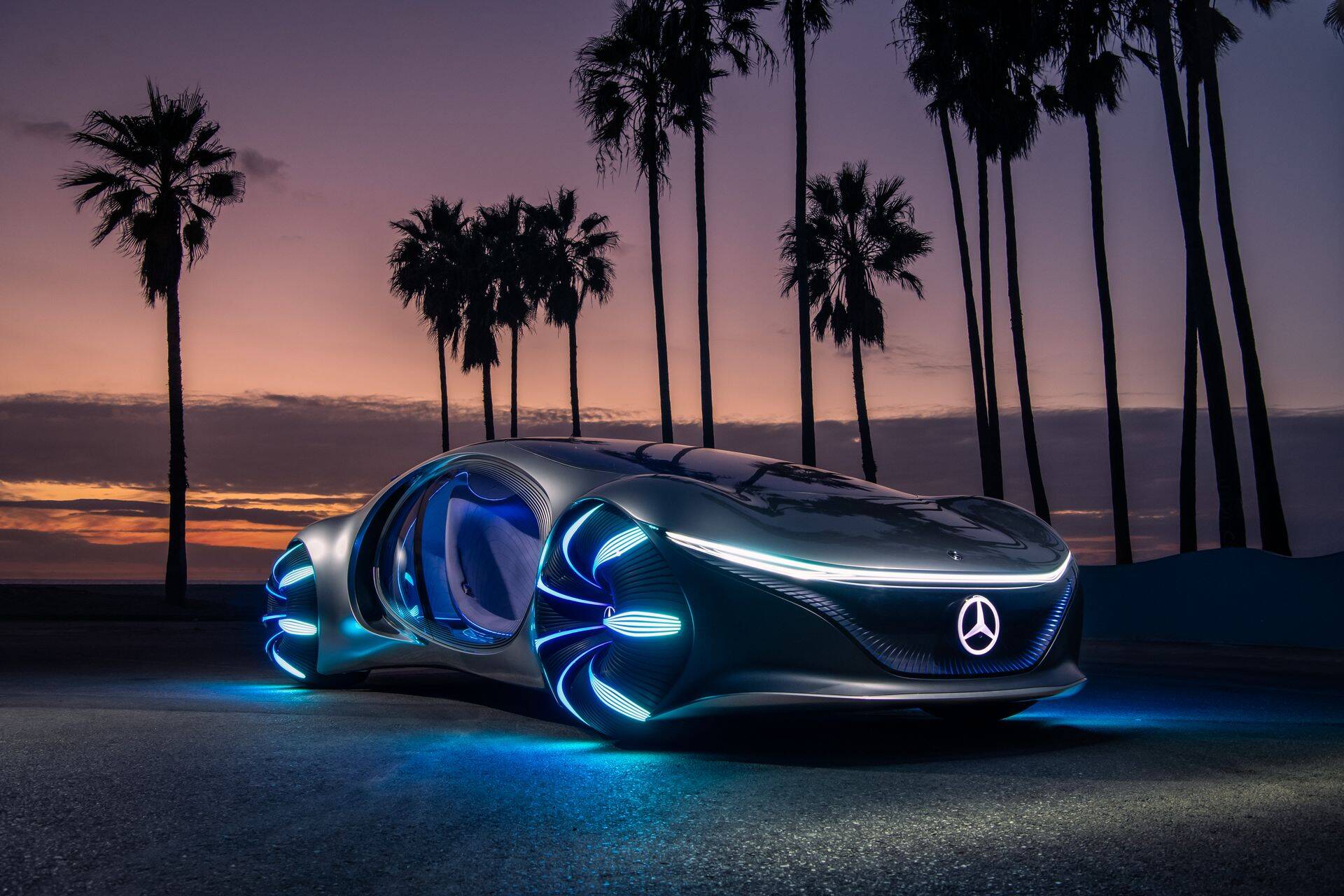 Mercedes-Benzi visioon tulevikuautost – elektriline VISION AVTR kontseptauto – sai inspiratsiooni filmist “Avatar”. Autohiid plaanib oma mudelipargi täiselektriliseks muuta aastaks 2030.