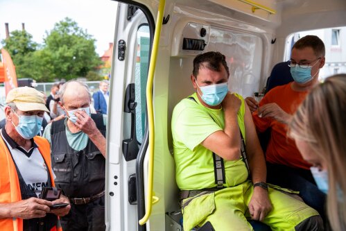 Ettevõtted saavad endale vaktsiinikiirabi kutsuda - Vimarsana News