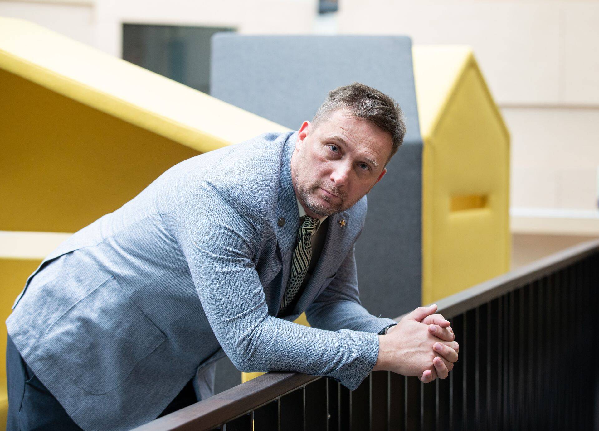 Tartu Ülikooli kliinikumi EMO juht Kuido Nõmm tõdes, et perearsti teenuse kättesaadamatatus kurnab EMO töötajaid.