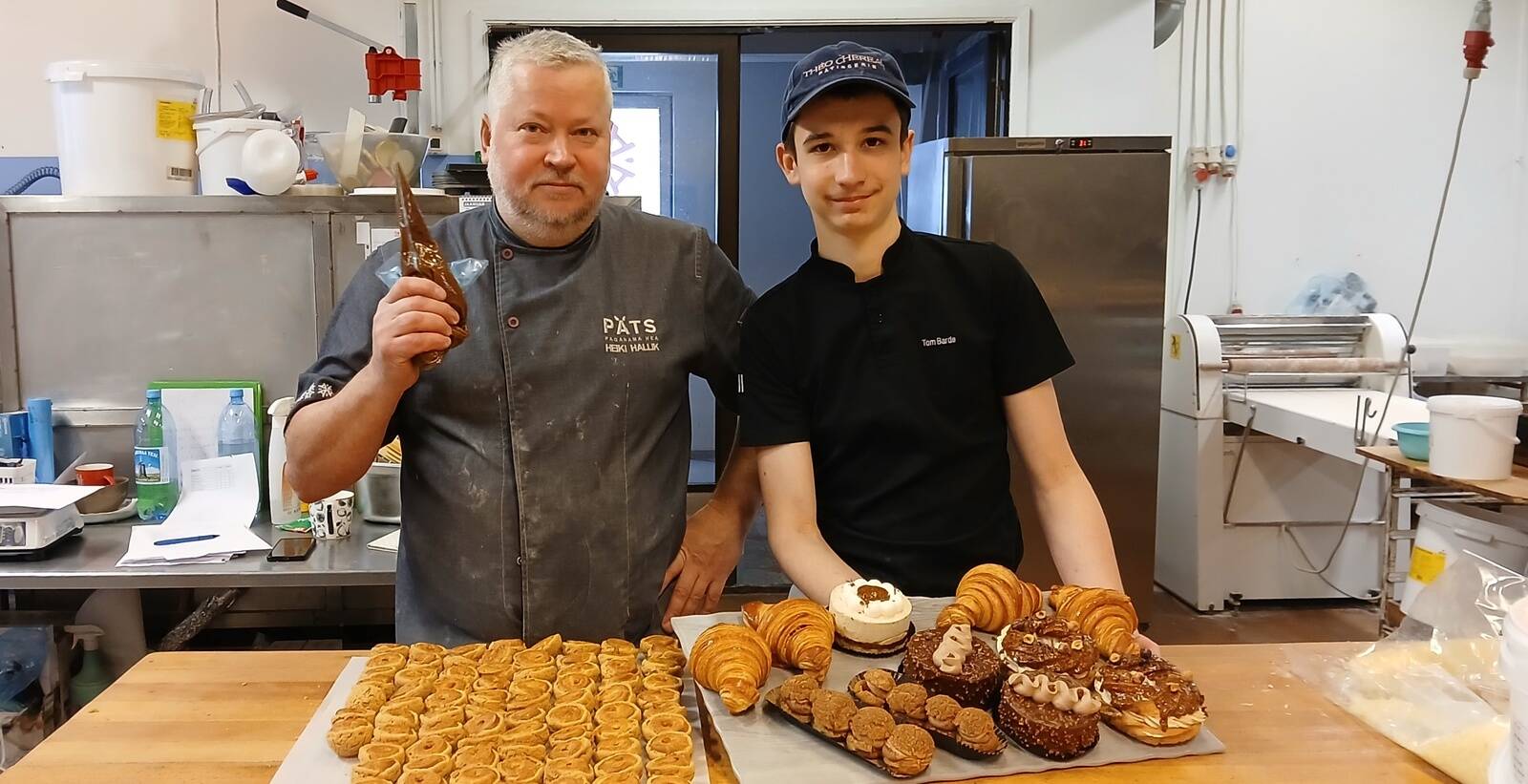 Heiki Hallik, Tom Barbe ja reedehommikused prantsuse küpsetised.