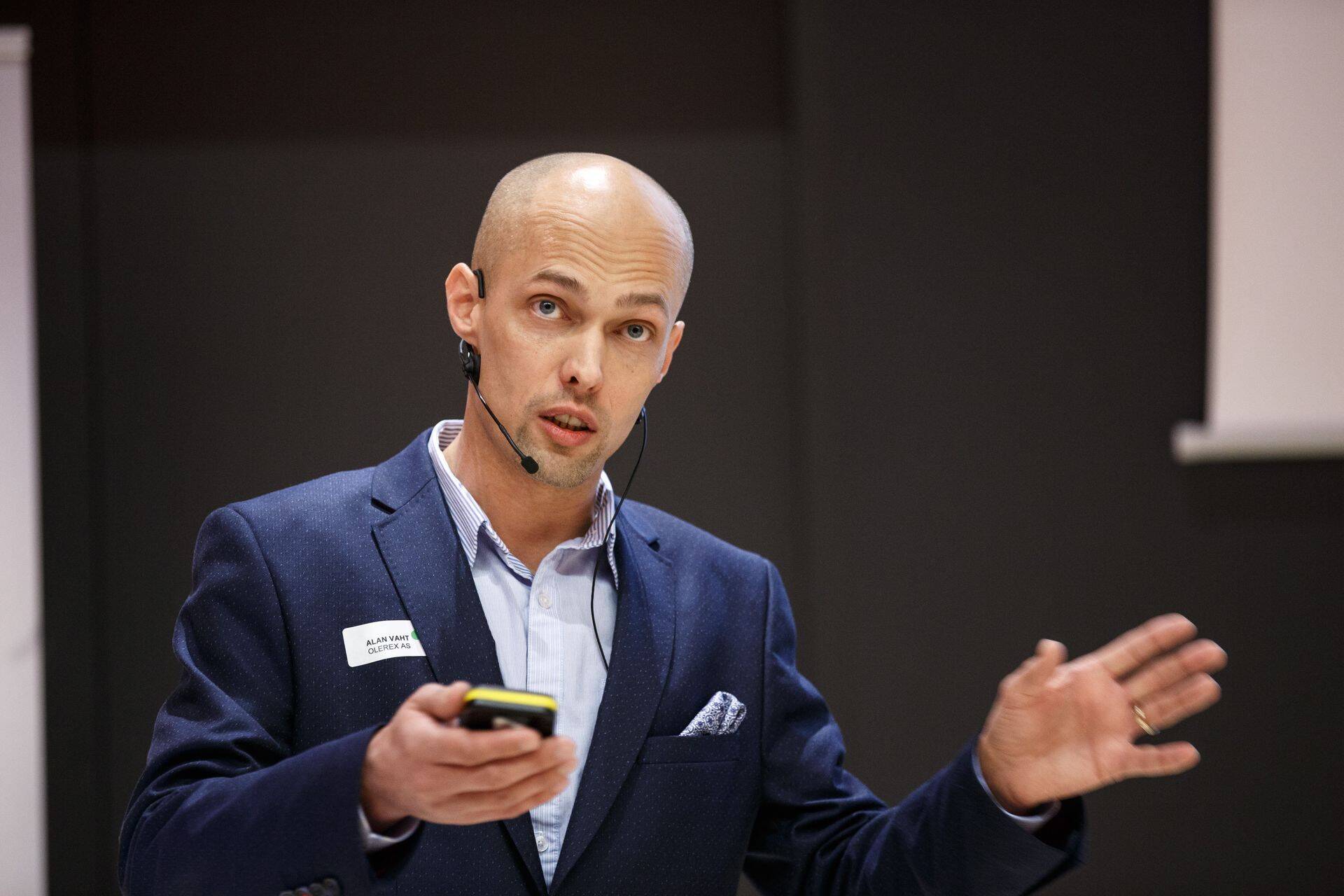 Alexela juhatuse liige Alan Vahti hinnangul on globaalsel kütuseturul toimumas muutus, mille käigus saadetakse bensiin ja diisel ajaloo prügikasti.