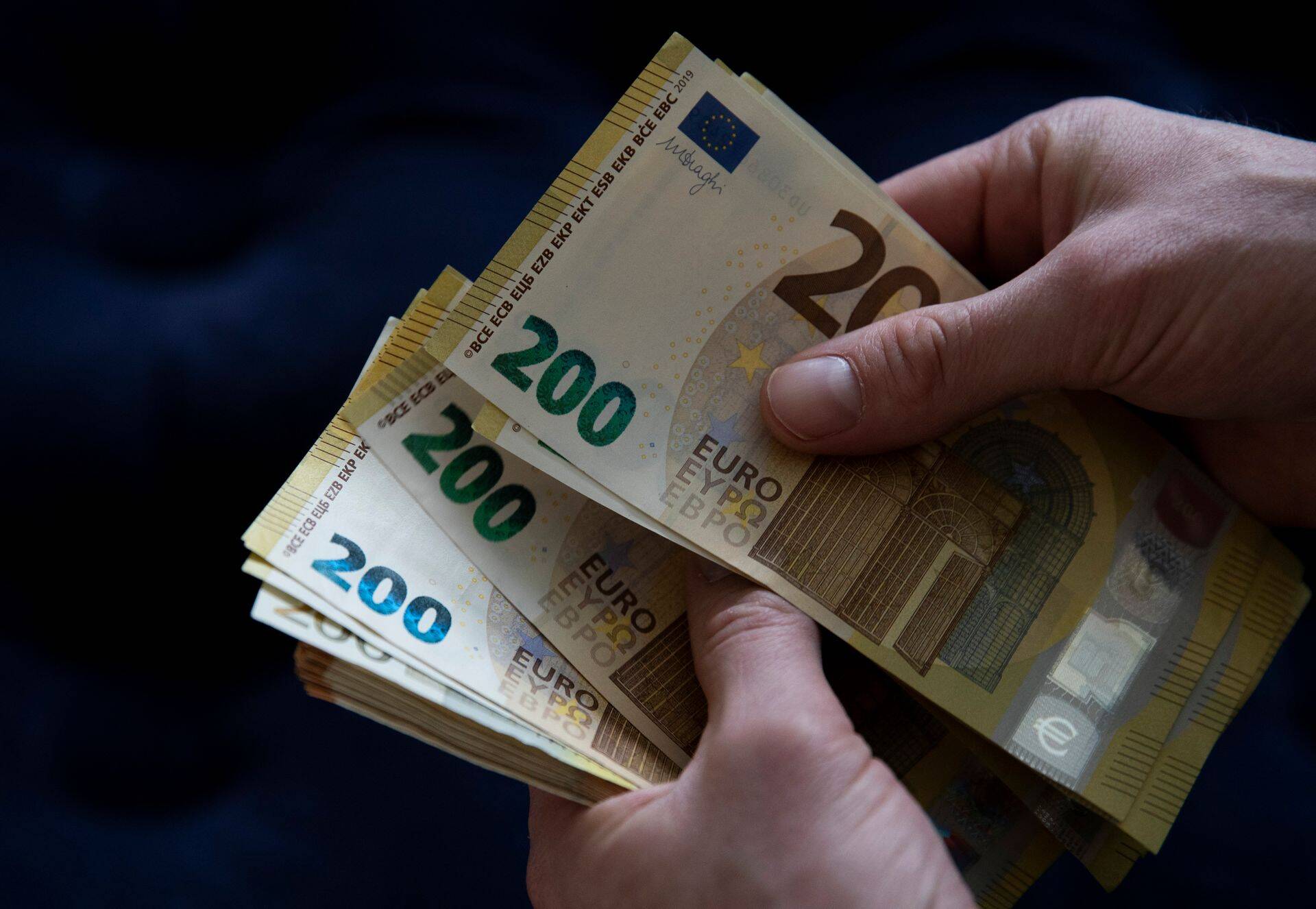 Aasta vahetumine tõi finantsjuhtidele palgakasvu.