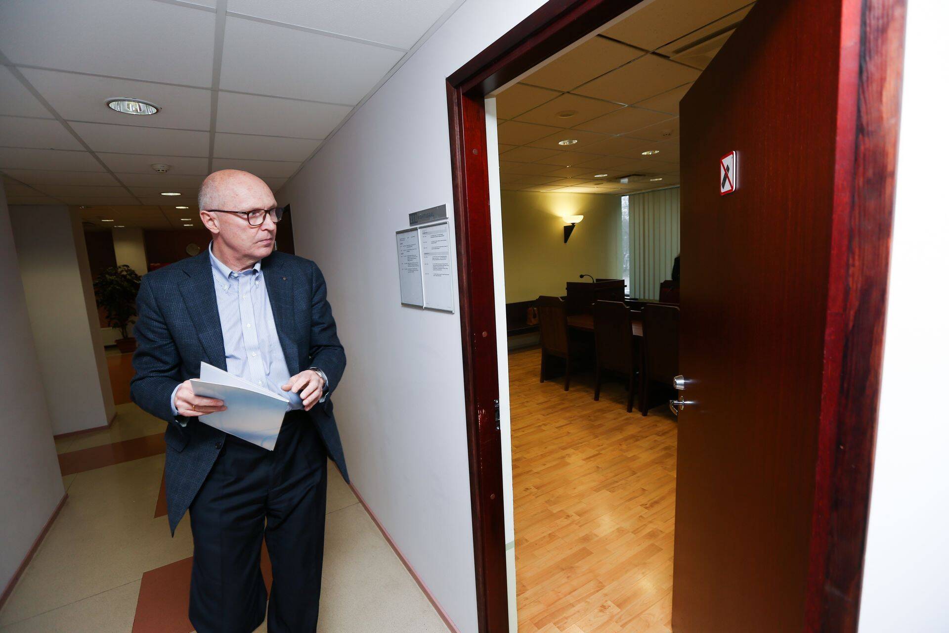 Peep Aaviksoo täna kohtus.