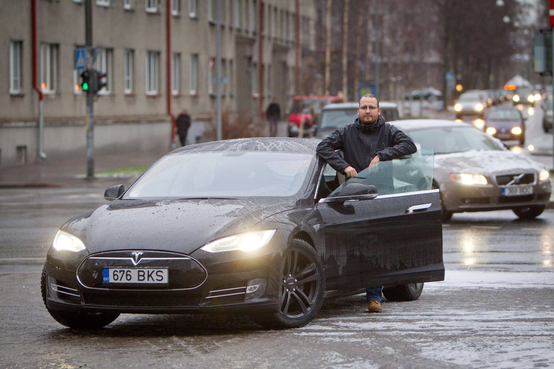 Füüsik Mario Kadastik, keda teatakse ka esimese eestlasest Tesla Model S-i ostjana, soovitab uuele valitsusele vähem igapäevast populismi häälte püüdmiseks ja rohkem ette vaatavat riigijuhtimist.