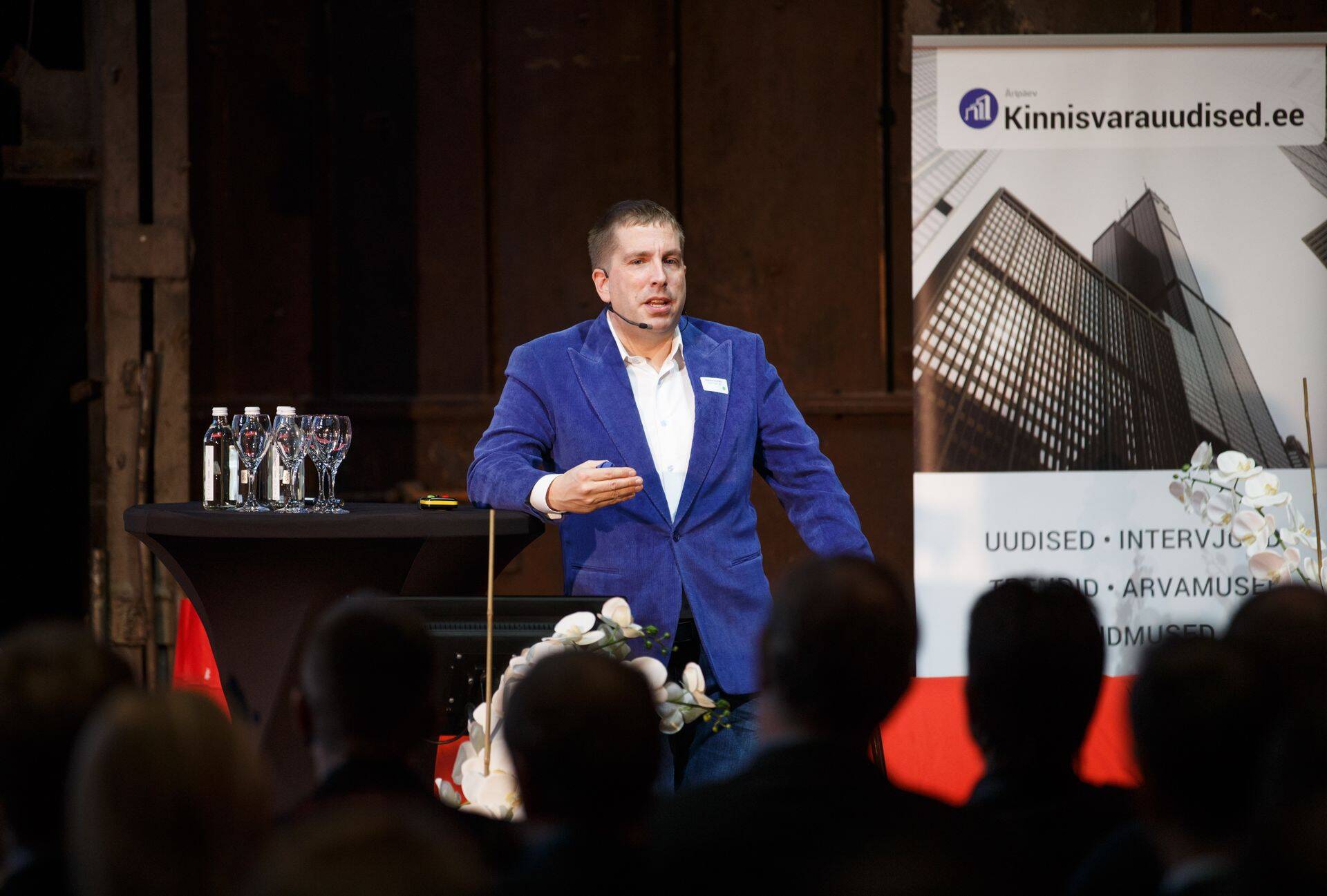 Peeter Koppel: "Kas "null koma" intress oleks investorile atraktiivne? No ei oleks! Samas, kui raha on sellises täbaras keskkonnas (kas või osaliselt) vaja kuhugi parkida, siis mida sa hing hädaga teed? Nutad ja pargid."