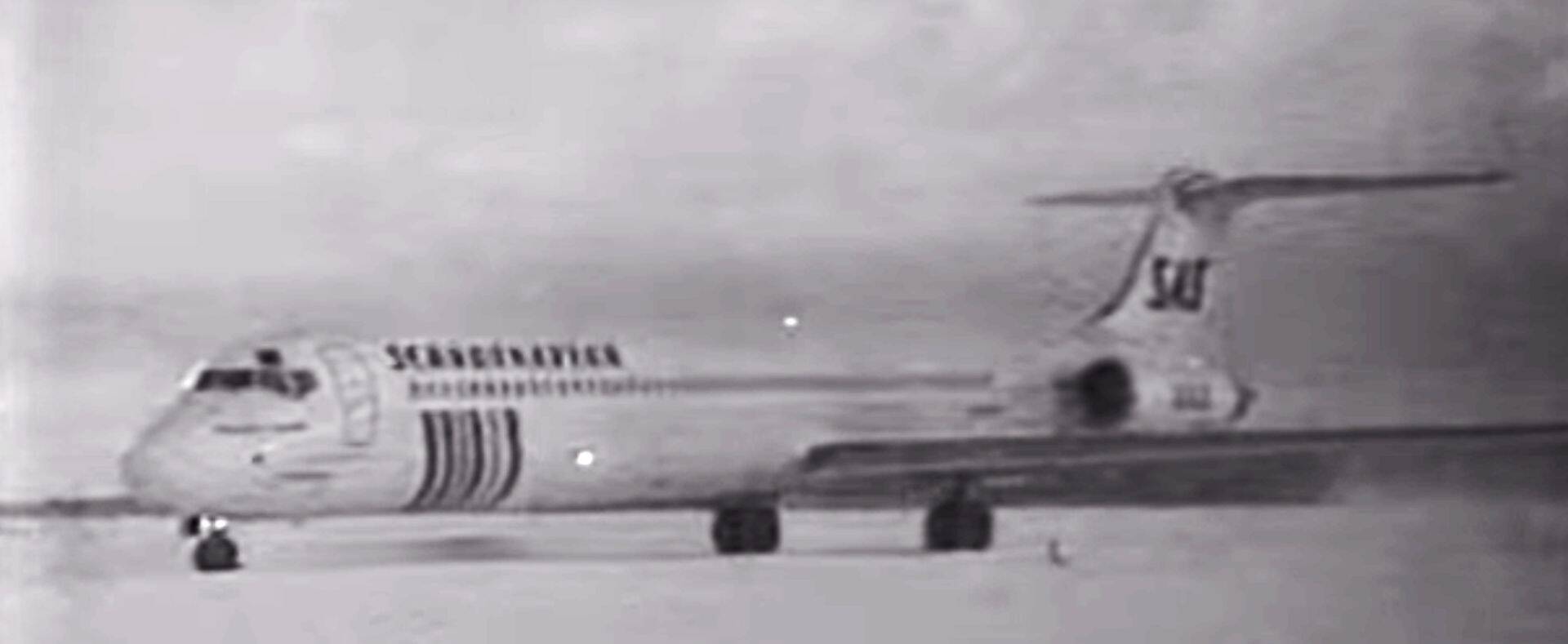 Tallinna lennujaam muutus taas rahvusvaheliseks, kui toimus SASi lennukiga esimene regulaarlend Stockholmist Tallinna.