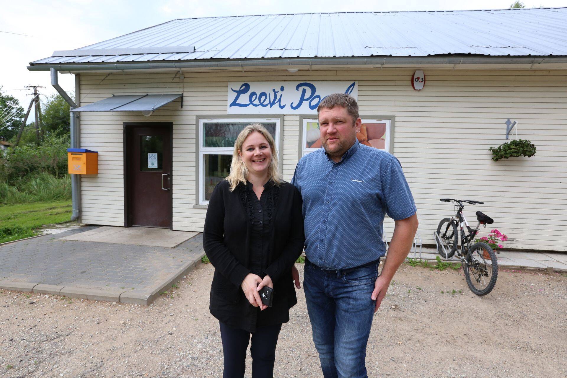 Põlvamaa Leevi poe pidajad