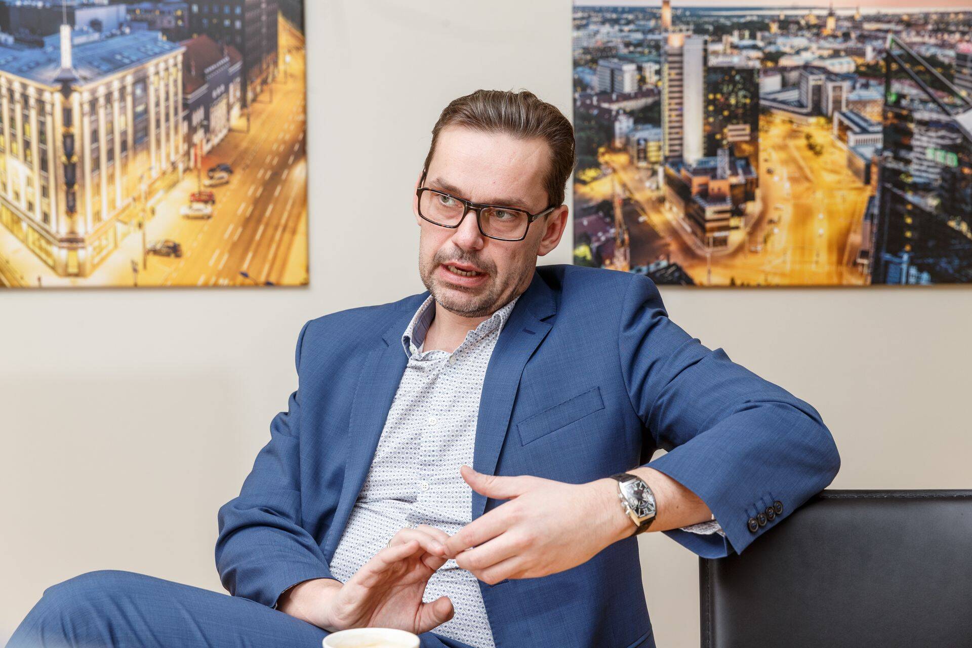 Viljar Arakas EfTENi kontoris Lauteri tänaval.