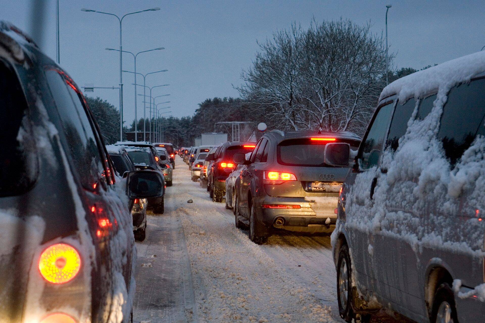 Talvine liiklusummik Tallinnas.