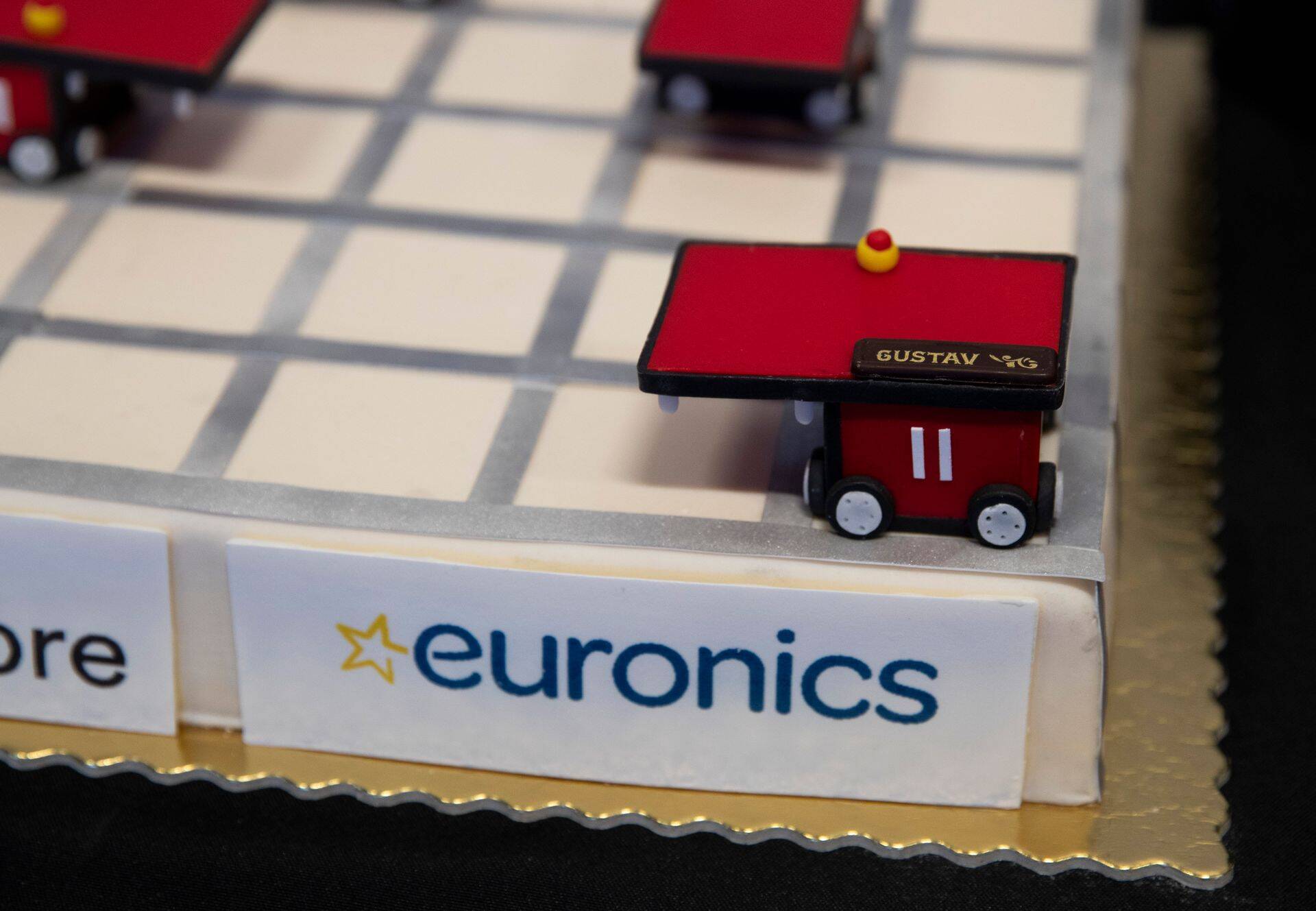 Euronics планирует приборести литовскую компанию.