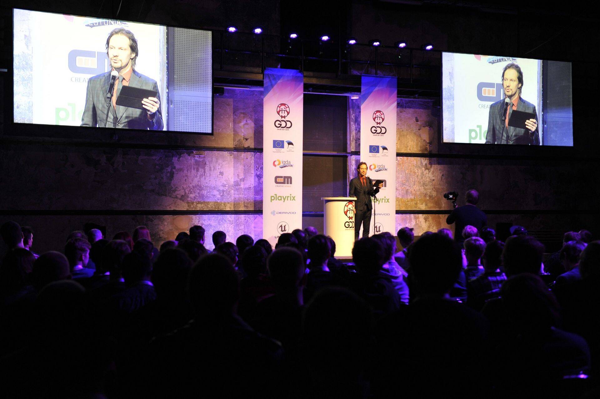 Kultuuriminister Indrek Saar mänguarendajate konverentsil GameDev Days 2018