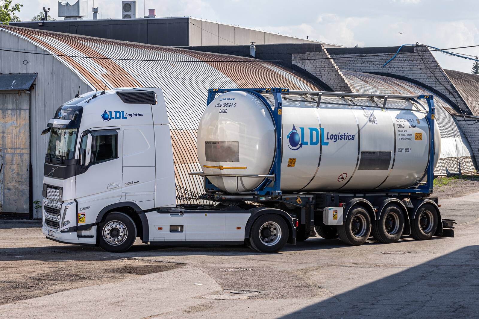 Vedelad kaubad ja kemikaalid transpordib üle Euroopa pikaaegsete kogemustega LDL Logistics