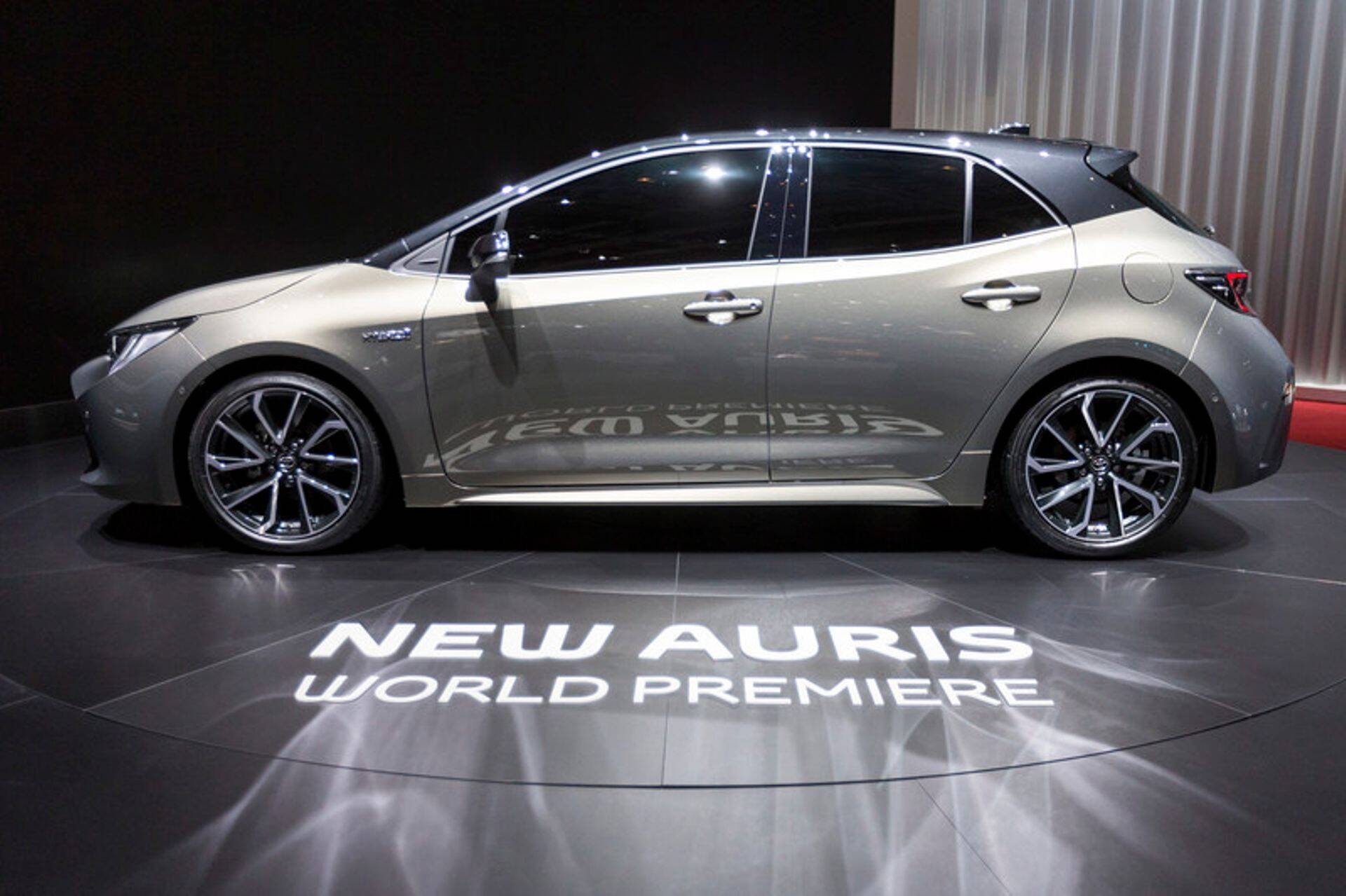 Uus Toyota Auris