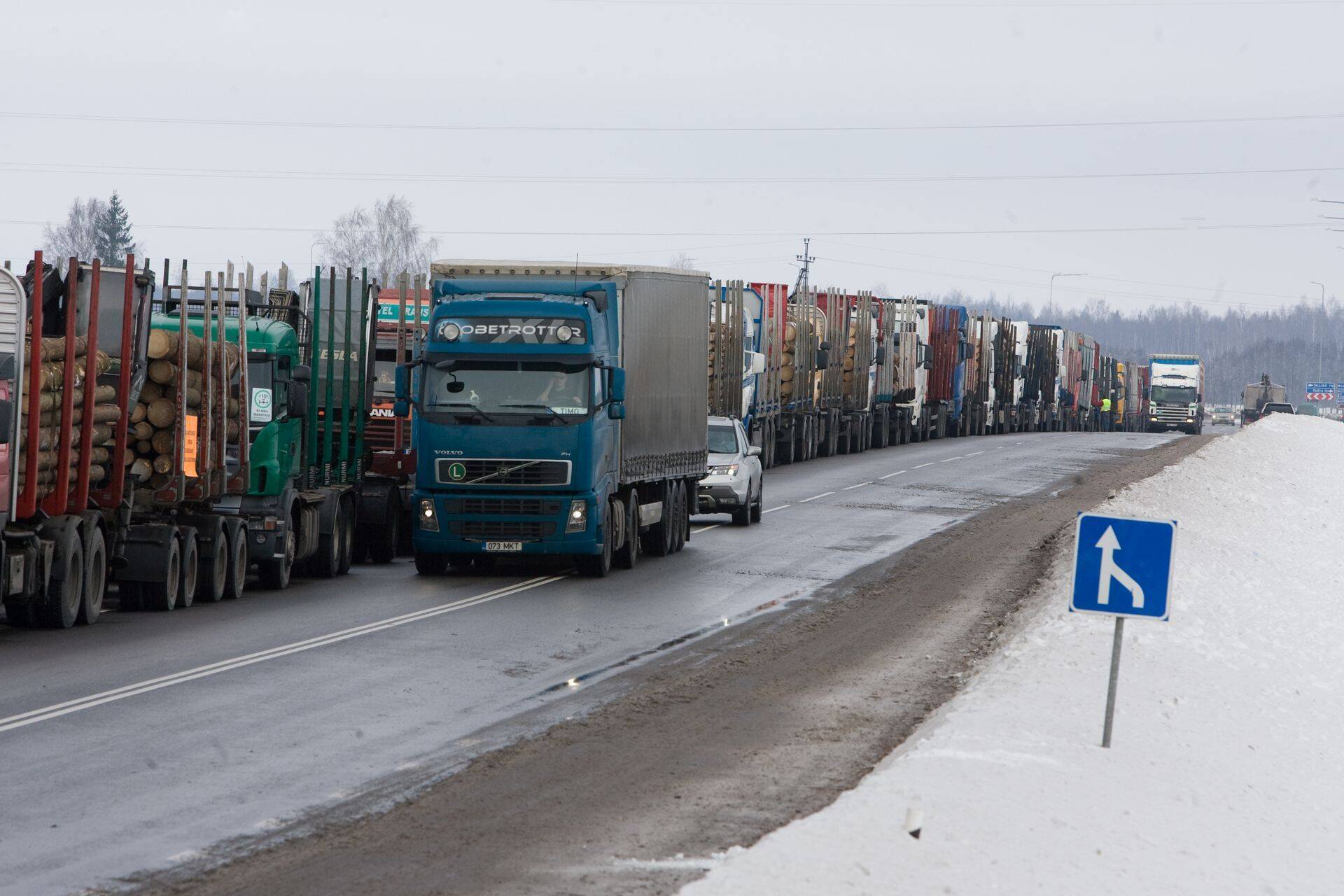 Raskeveoki teekasutustasu hakatakse koguma Tartu maantee laiendamiseks.