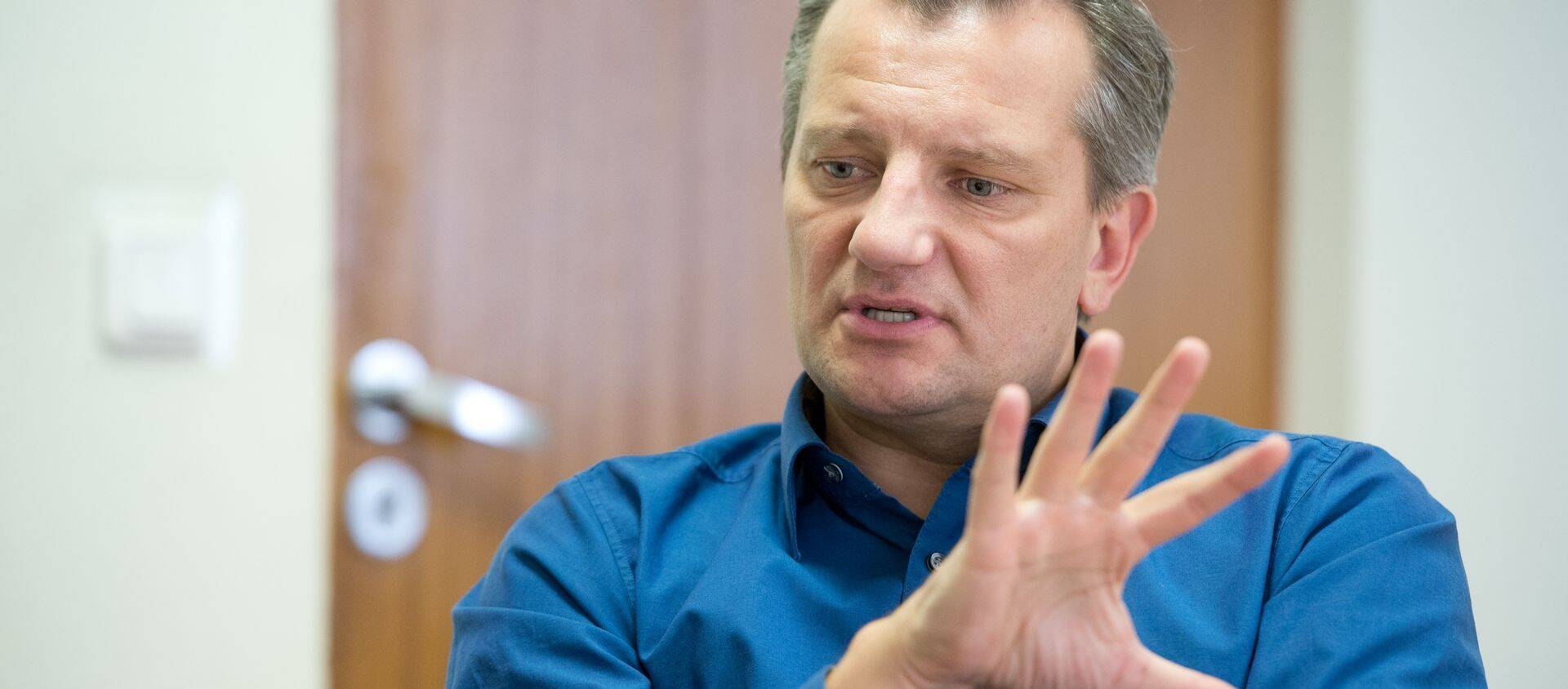 E-Piima juht Jaanus Murakas sai Järva vallas uksest läbi.