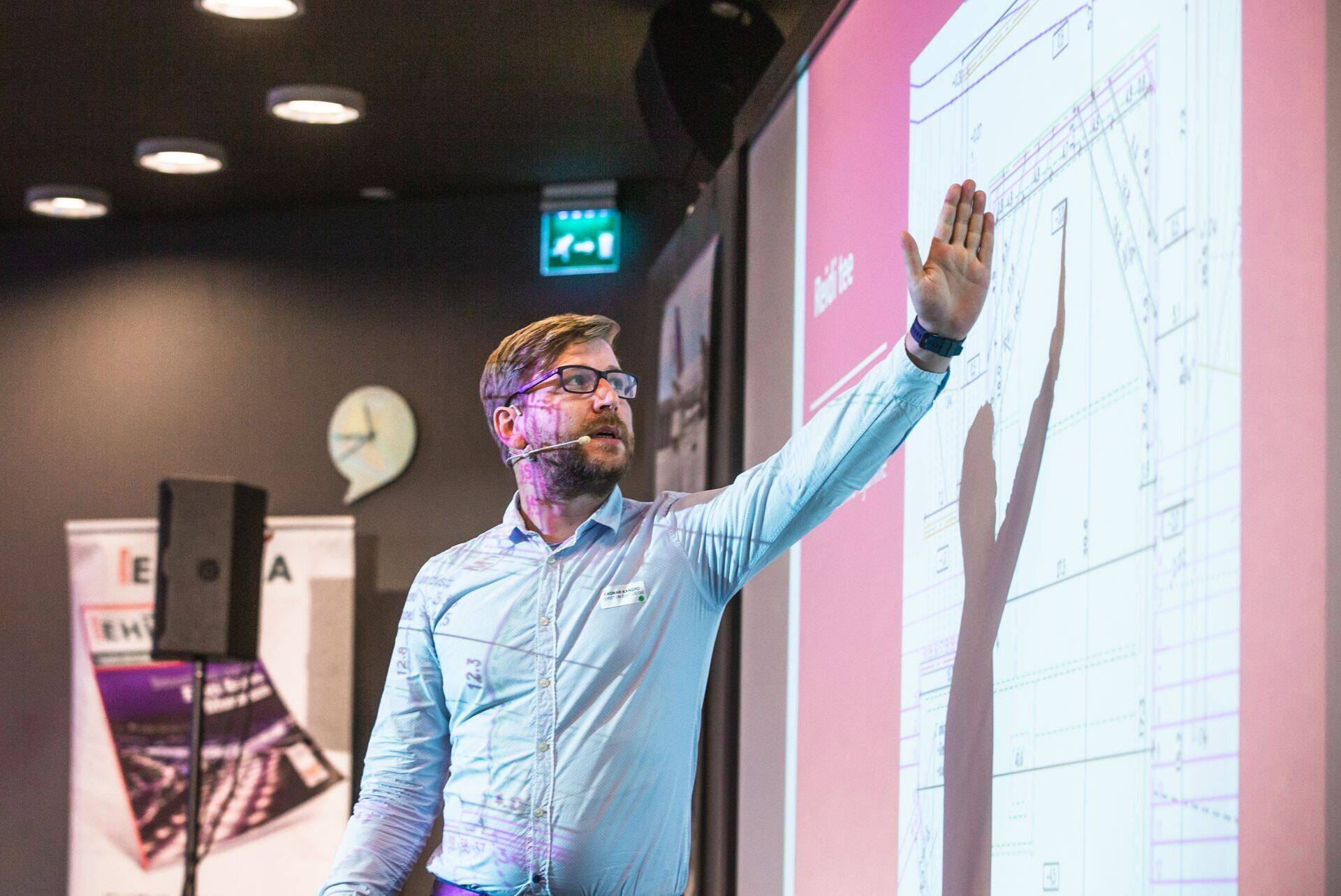 Verstoni hankespetsialisti Ragnar Kangro rääkis taristuehituse konverentsil Reidi teega seotud suurematest väljakutsetest