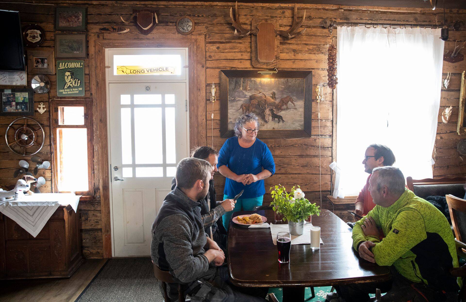 Hoolimata nullilähedasest reklaamist on Taksi pubi peale oma kandi inimeste tuntud ka Tallinnas, Tartus ja Soomeski.