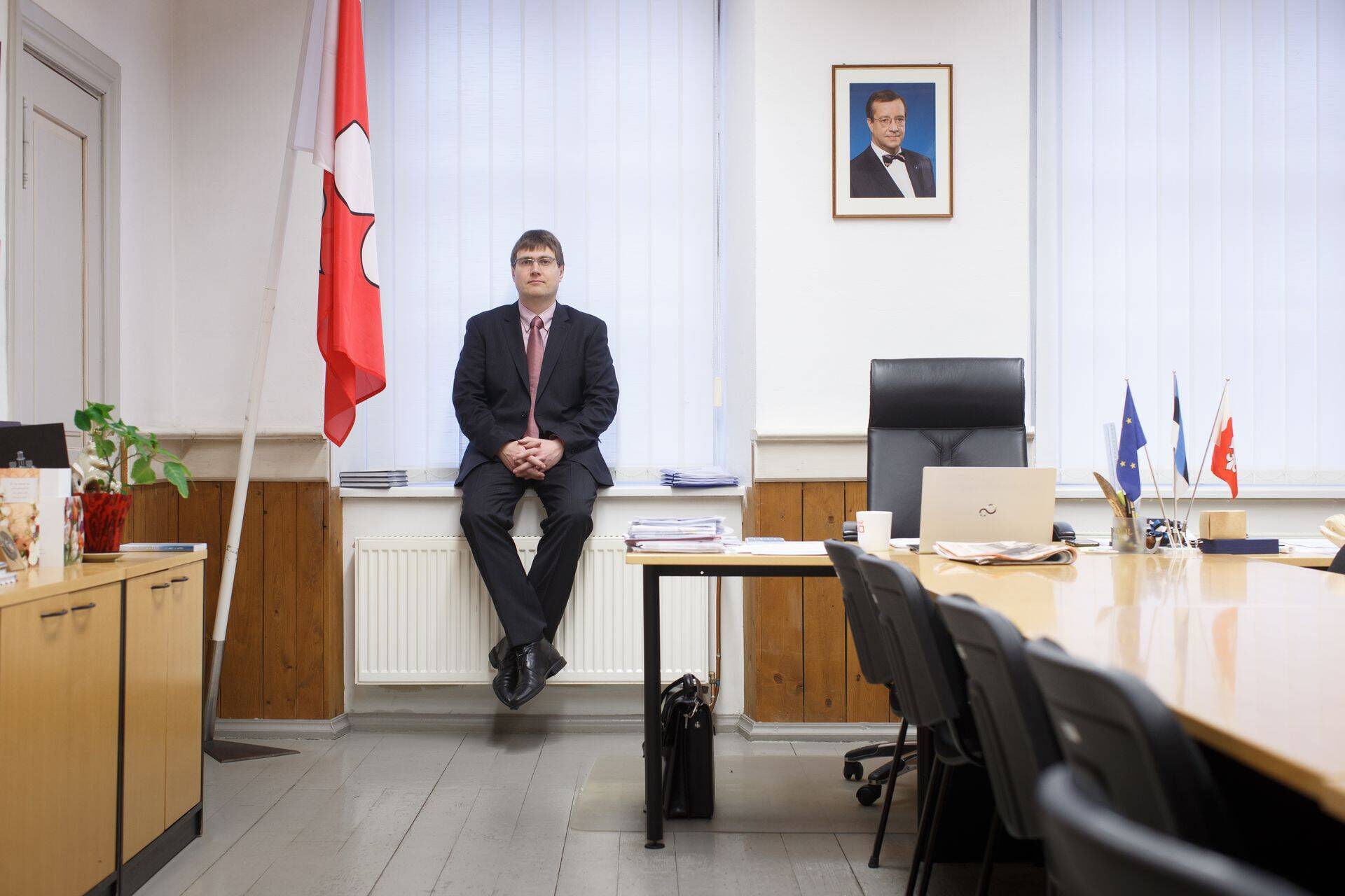 Politsei otsis eile läbi Jõelähtme vallavalitsuse ja viis ülekuulamiseks kaasa vallavanem Andrus Umboja.