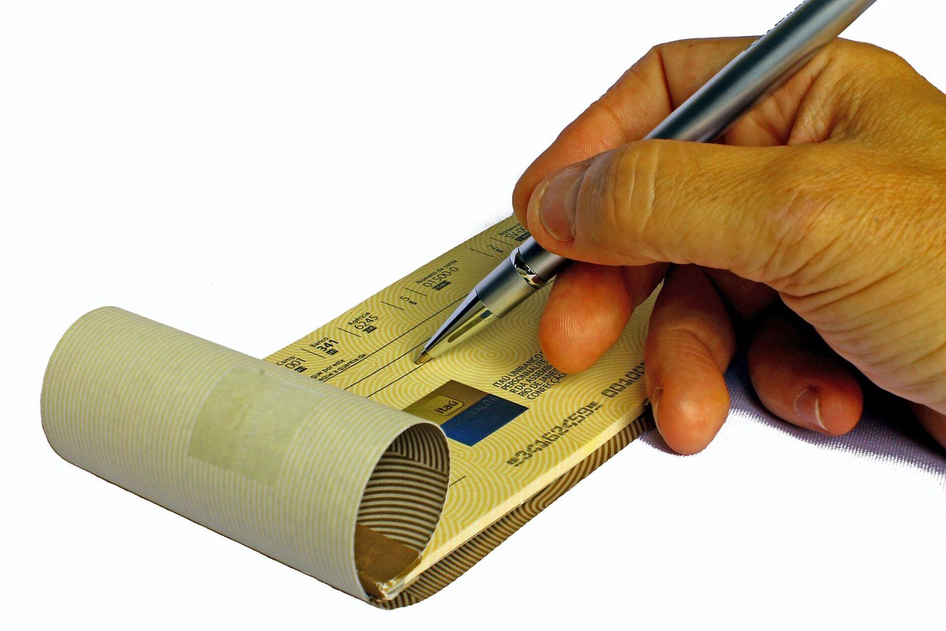 Millised on  eri paigus võimalused  ostude eest tasumiseks ja arveldamiseks