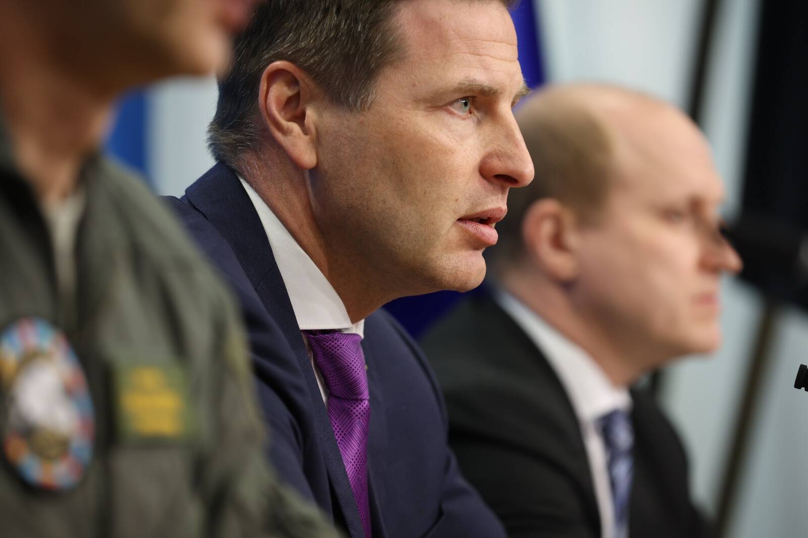 Moon ei ole kabanoss tanklas, kus lähed ja tellid ning kahe minutiga on valmis, ütles kaitseminister Hanno Pevkur pressikonverentsil.