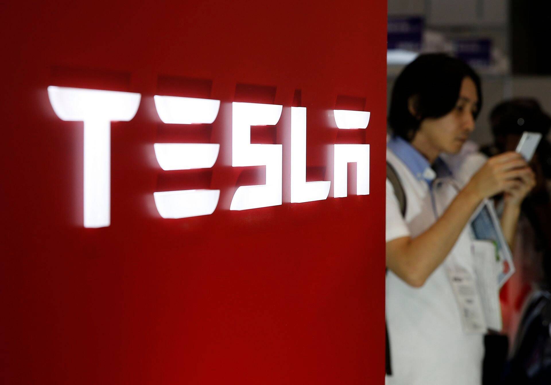 Tesla teatas, et alustab Model 3 tootmist juulis.