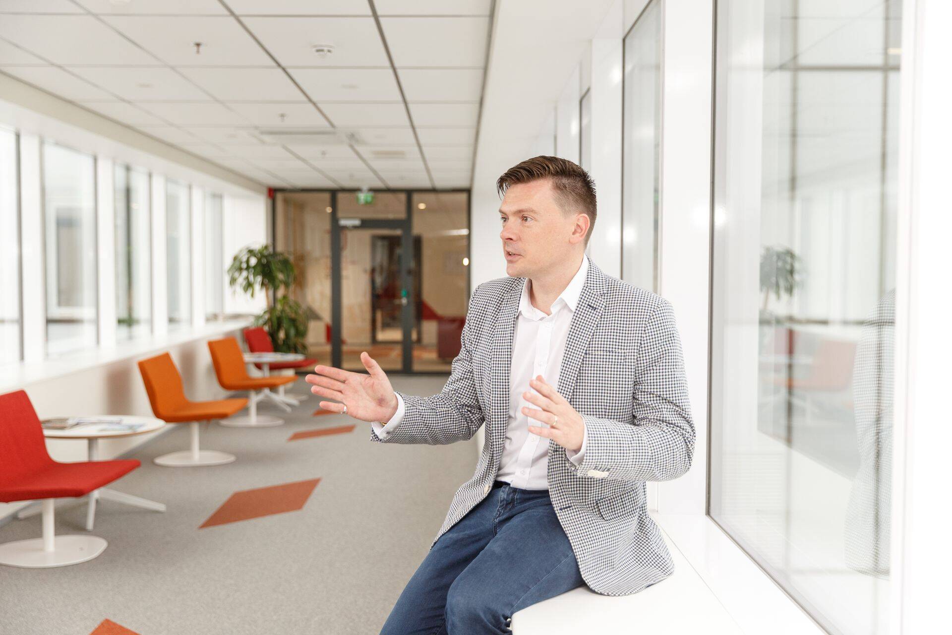 Dmitri Jegorov toonitas, et investor Toomase lähenemine ei ole väär, kuid lähtekohad on erinevad – kas sama dividend ja erinevad maksusummad või sama kasumijaotise kogukulu ja sama maksukohustuste summa.