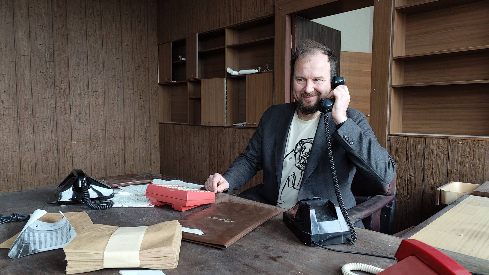 Аллан Калдоя в кабинете директора «Балтийца».