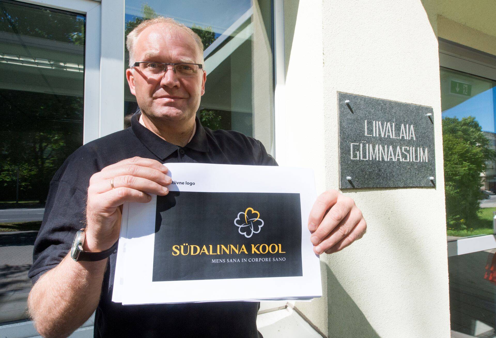 Südalinna kooli direktor Veiko Rohunurm sõnas, et nende eesmärk on võimalikult paljud lapsed sööma saada, mitte hankepakkuja elu keeruliseks teha.