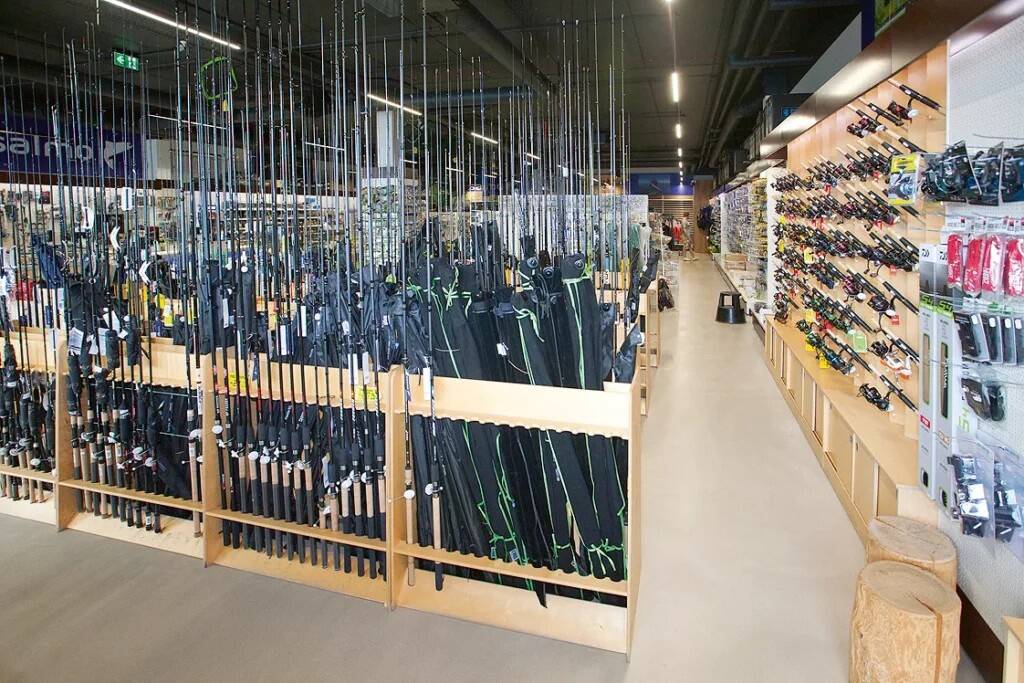 Tähesaju Salmos on pinda 360 m2. Pood on suur ja valik väga hea – nagu kõigis teisteski Salmo kauplustes. Nautige kalastamist!