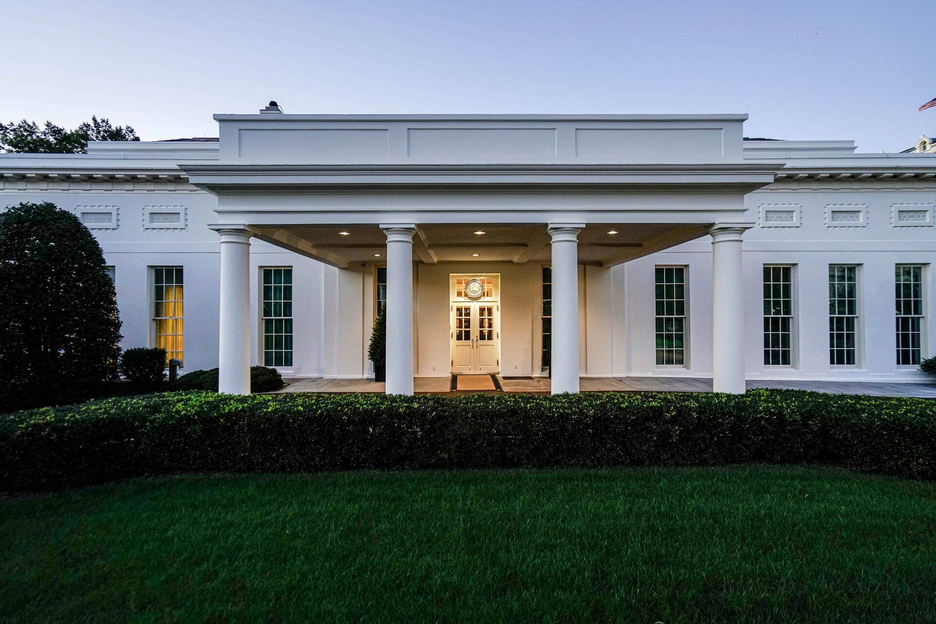 Esmaspäeval kerkisid USA peamised indeksid kõrgemale.