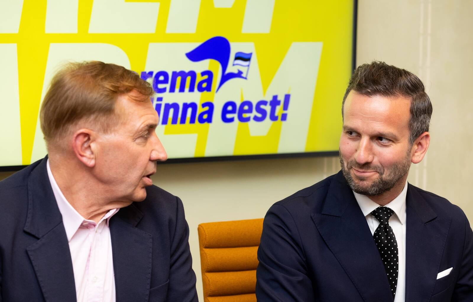 Ettevõtja Urmas Sõõrumaa (vasakul) ei loo uut ajutist valitsust, teatas Reformierakond.