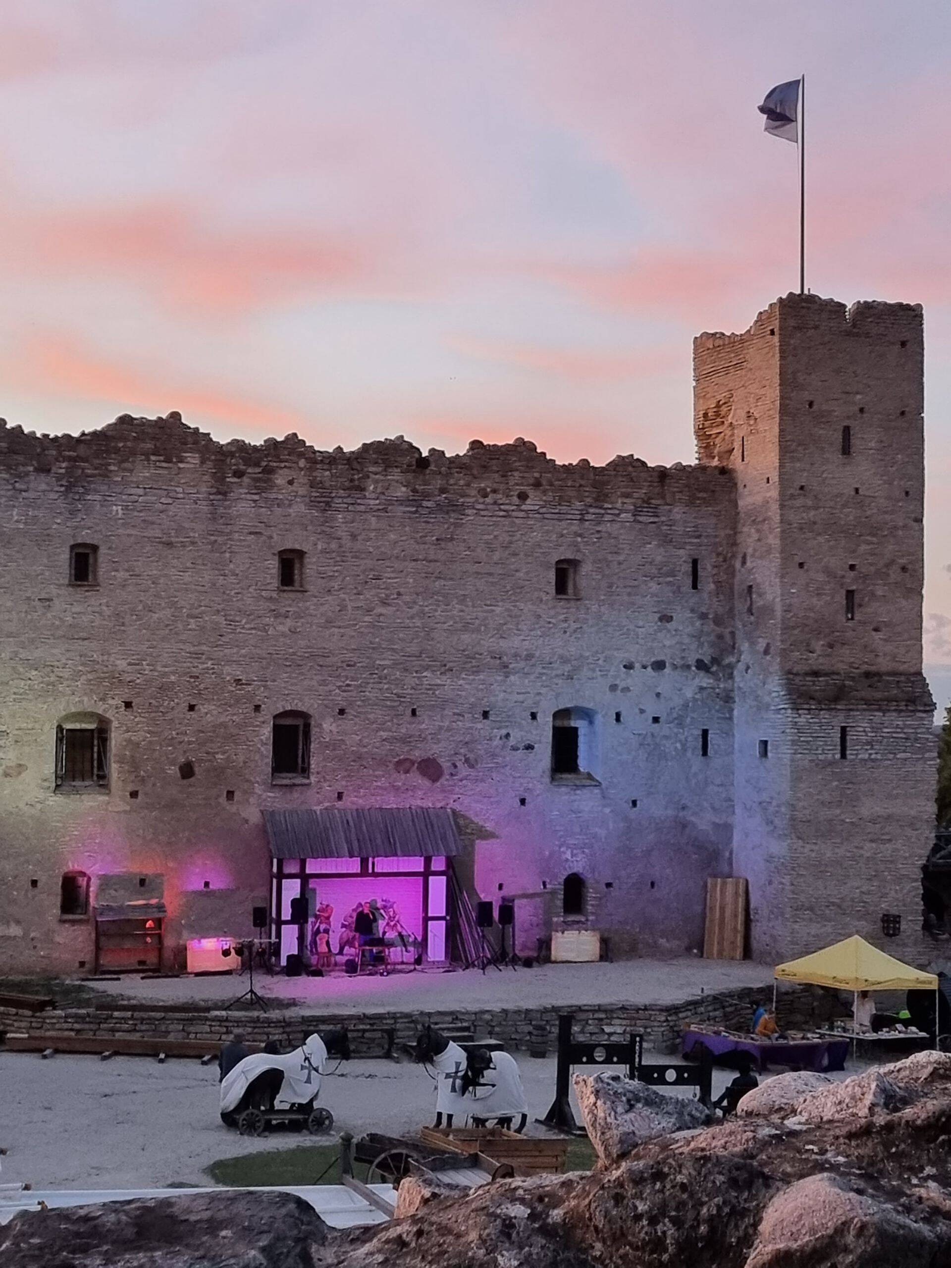 Rakvere linnuses toimus naudingute öö.