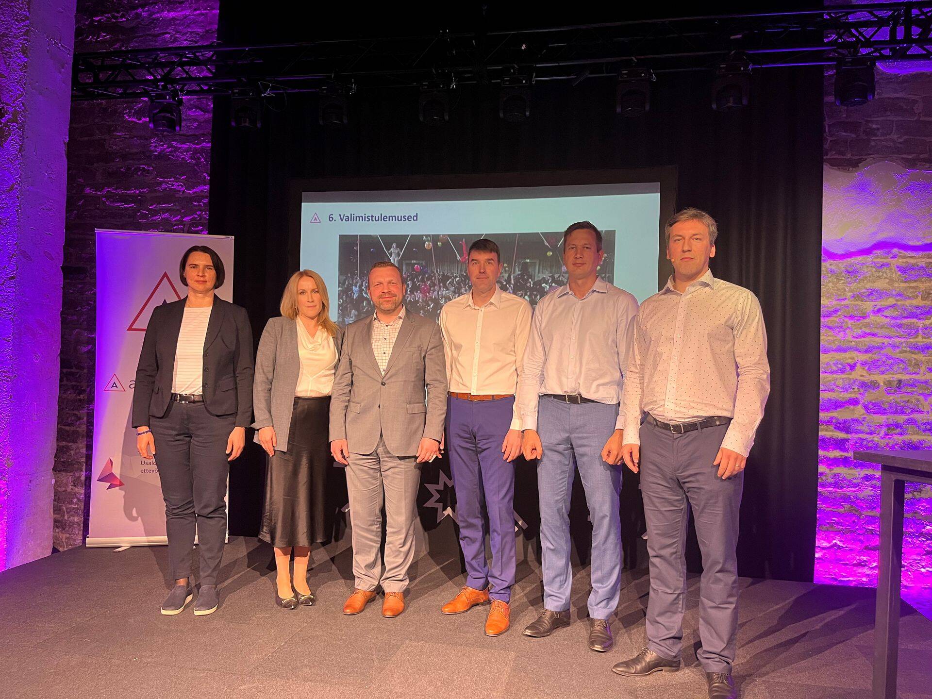Kersti Ruut, Mariel Akkermann, Erki Usin, Sven Siling, Indrek Alliksaar, Märt-Martin Arengu, pildilt puudub Mart Nõmper