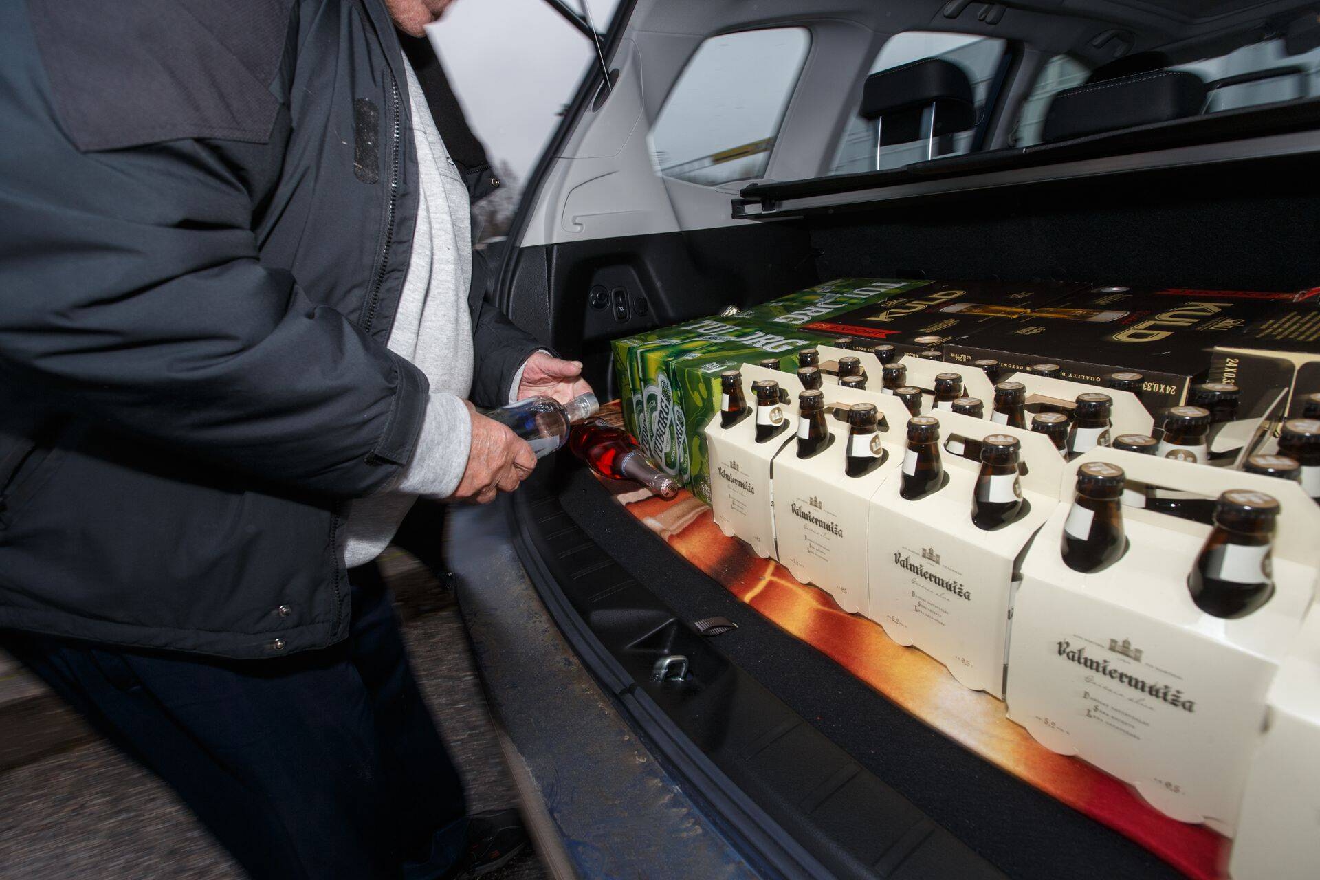 Valkas asub alkoholipood Alko 1000.