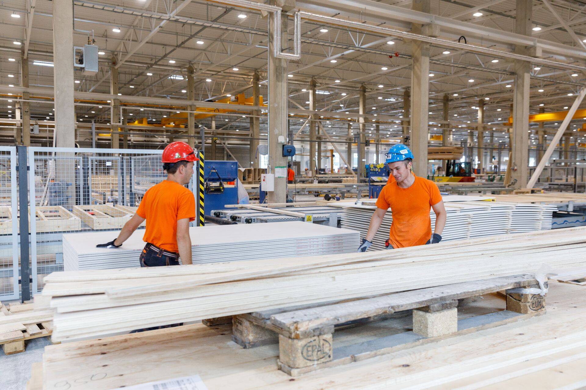 Esimese poolaasta üks suuremaid ärikinnisvaratehinguid Eestis tehti moodulmajade tootja Harmeti uue tehasega Harkul.