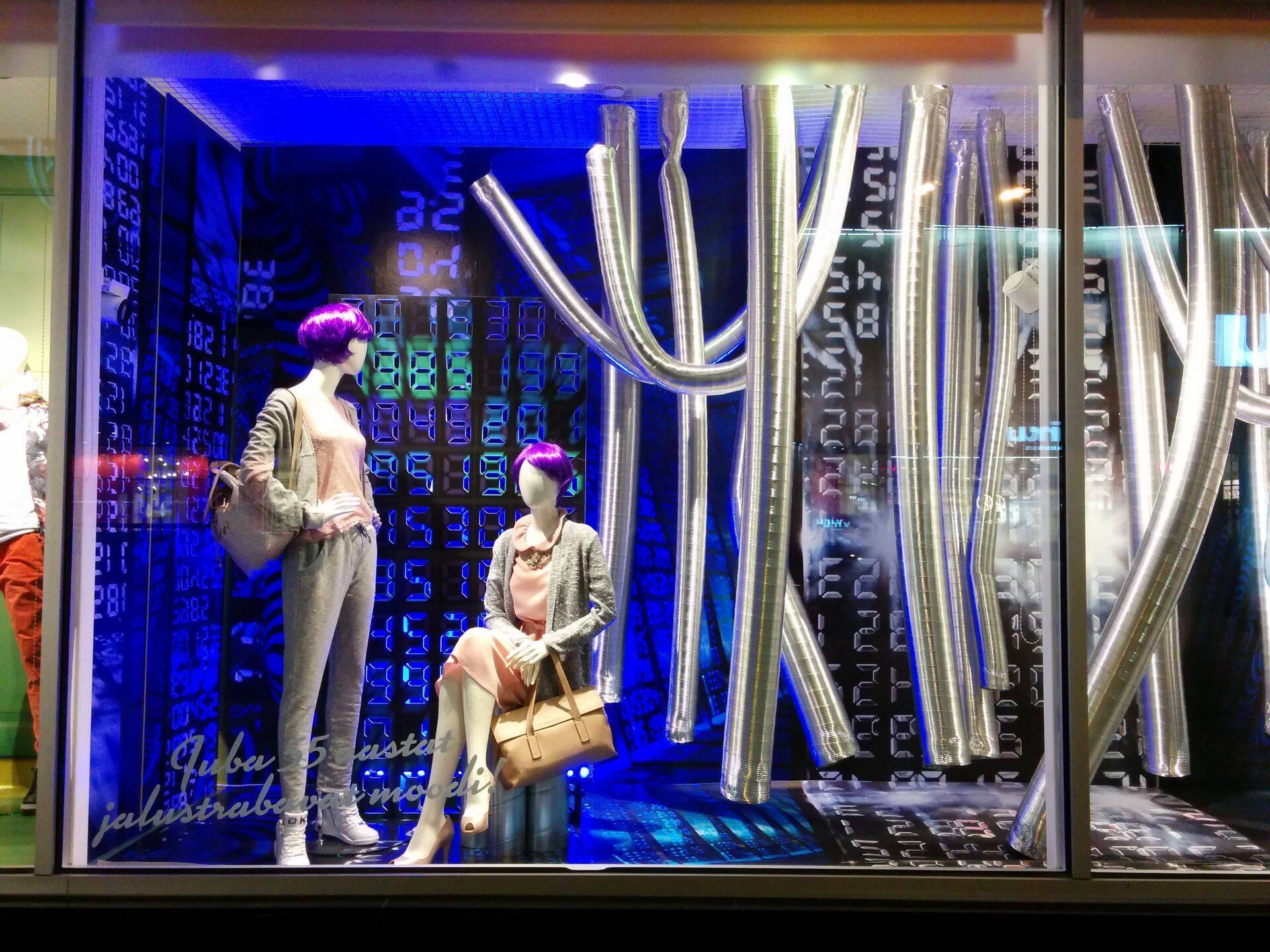 Juba 55 aastat jalustrabavat moodi!