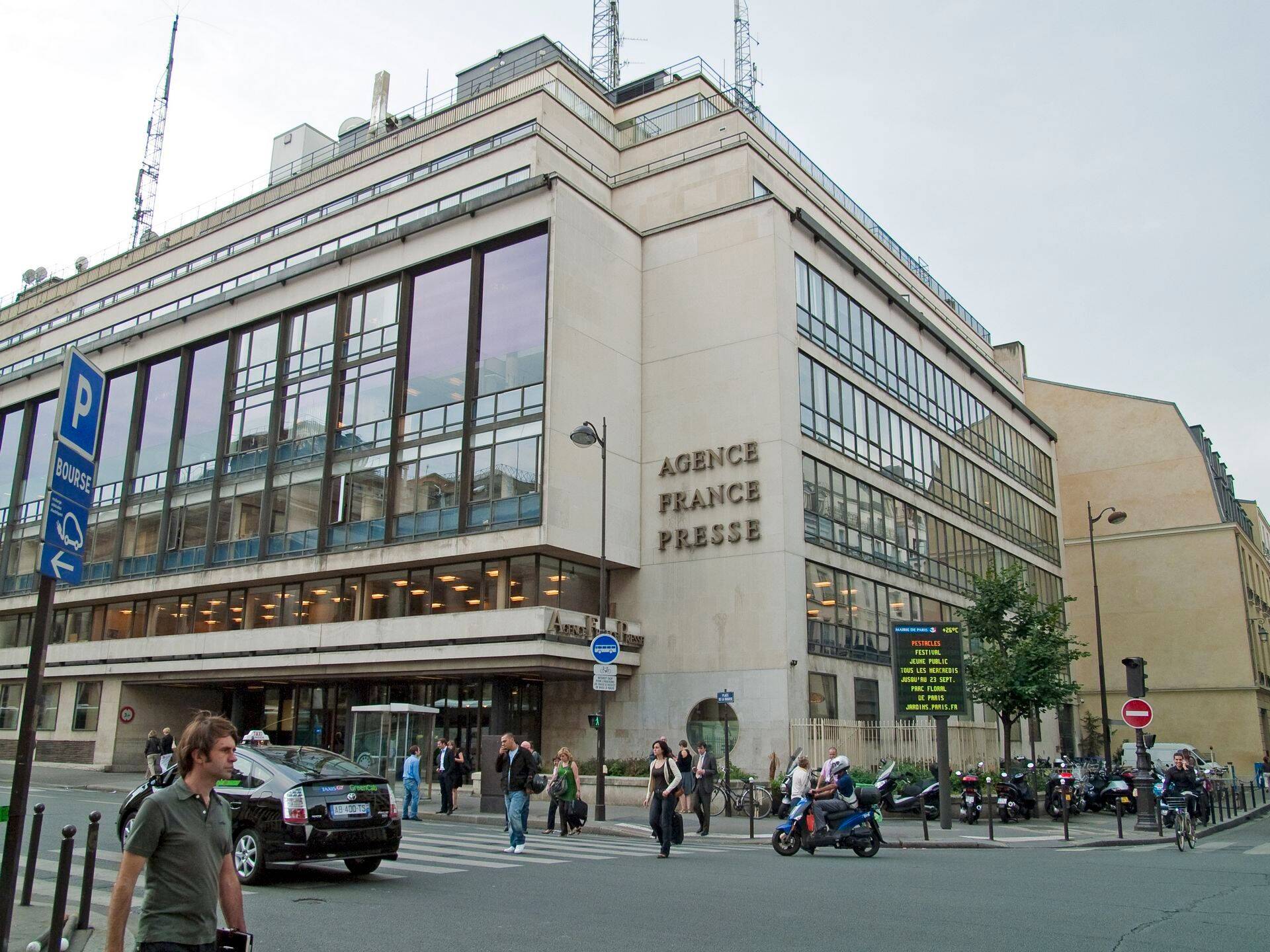 AFP peakontor Pariisis Place de la Bourse'il.