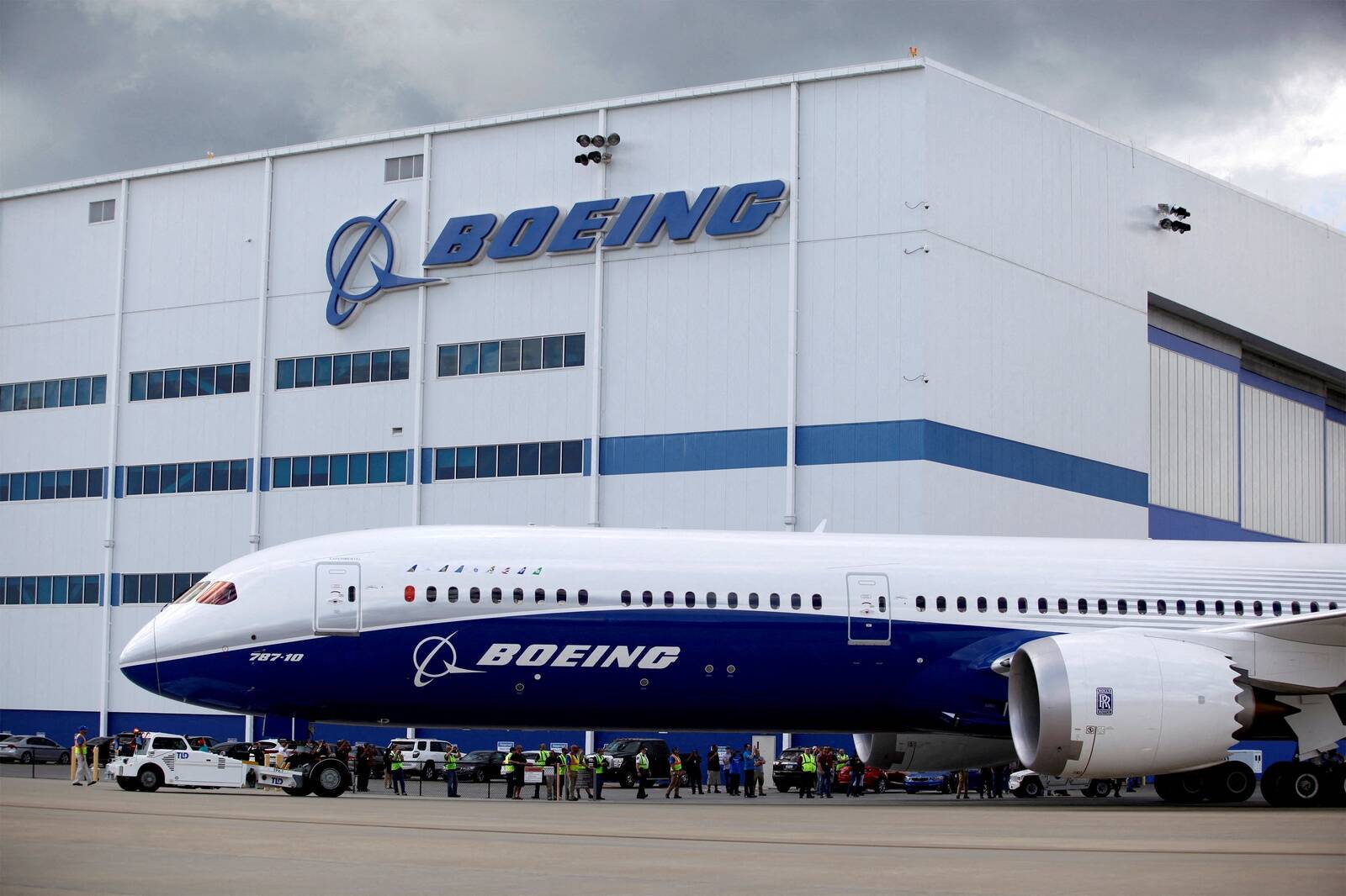 Boeing on oma rahareservid läbi põletanud.
