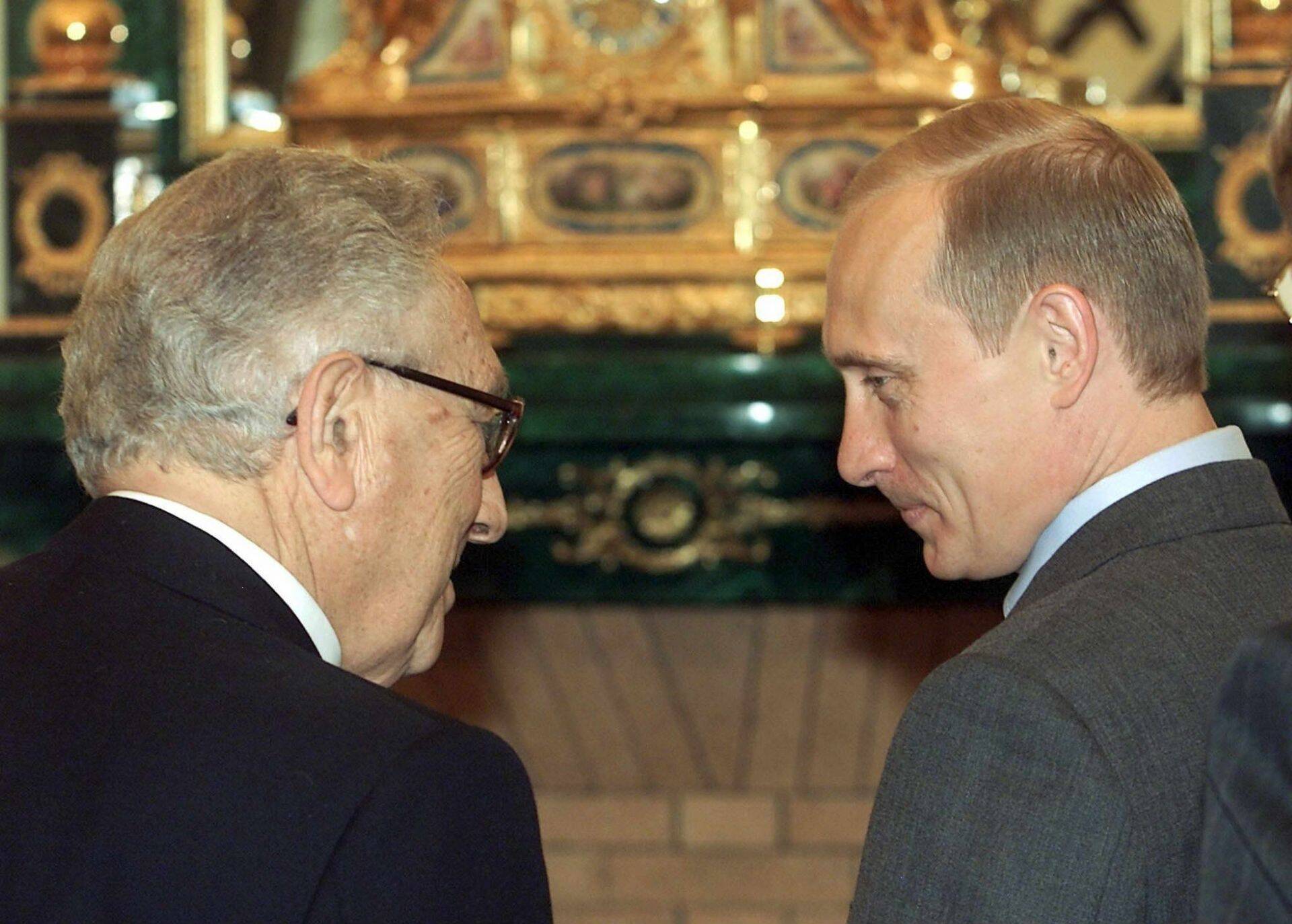Henry Kissinger ja Vladimir Putin 2001. aastal Peterburis.