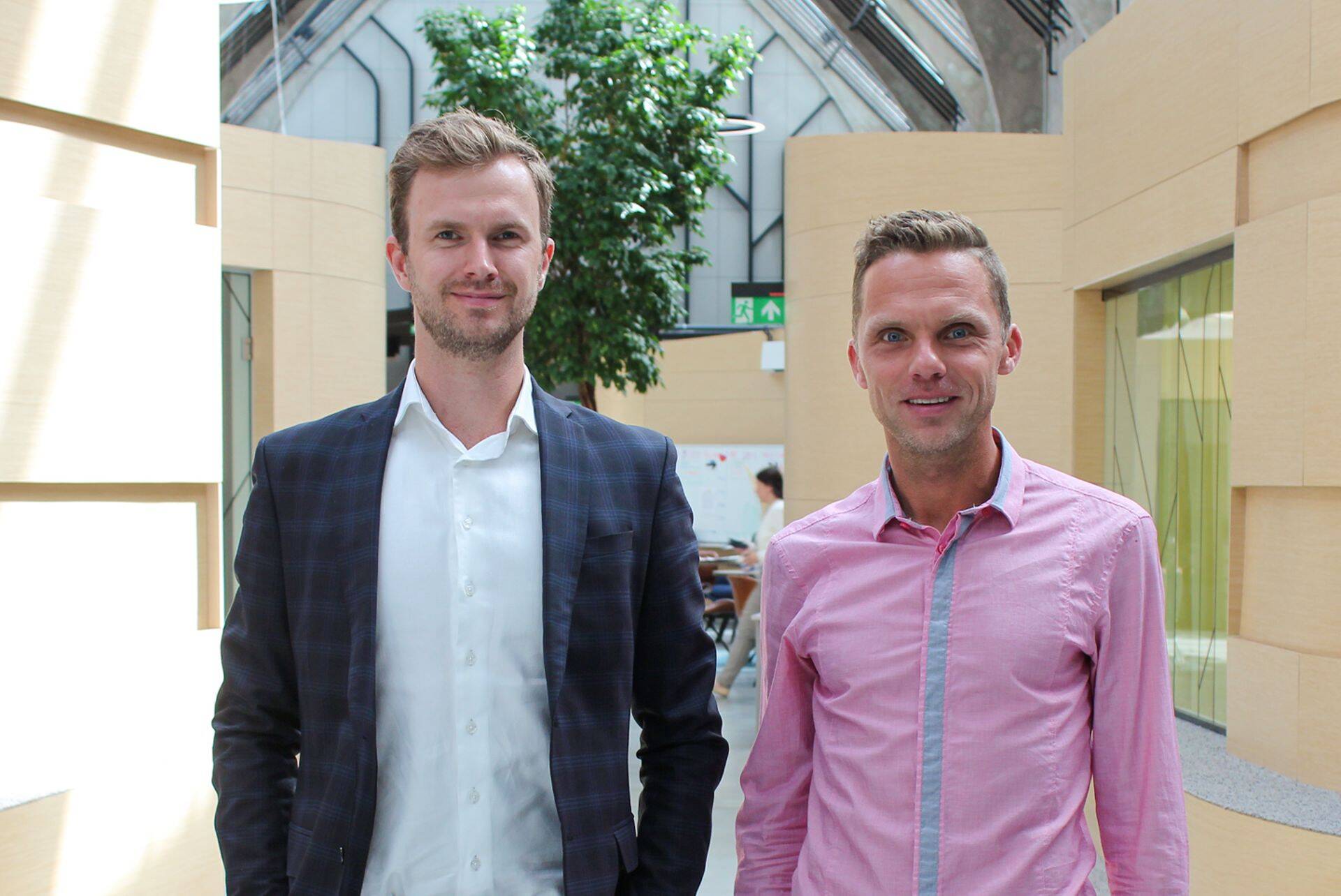 Magnetic MRO projektijuht Pärtel-Peeter Kruuv (vasakul) ja Eesti Lennundusklastri juht Kristo Reinsalu.