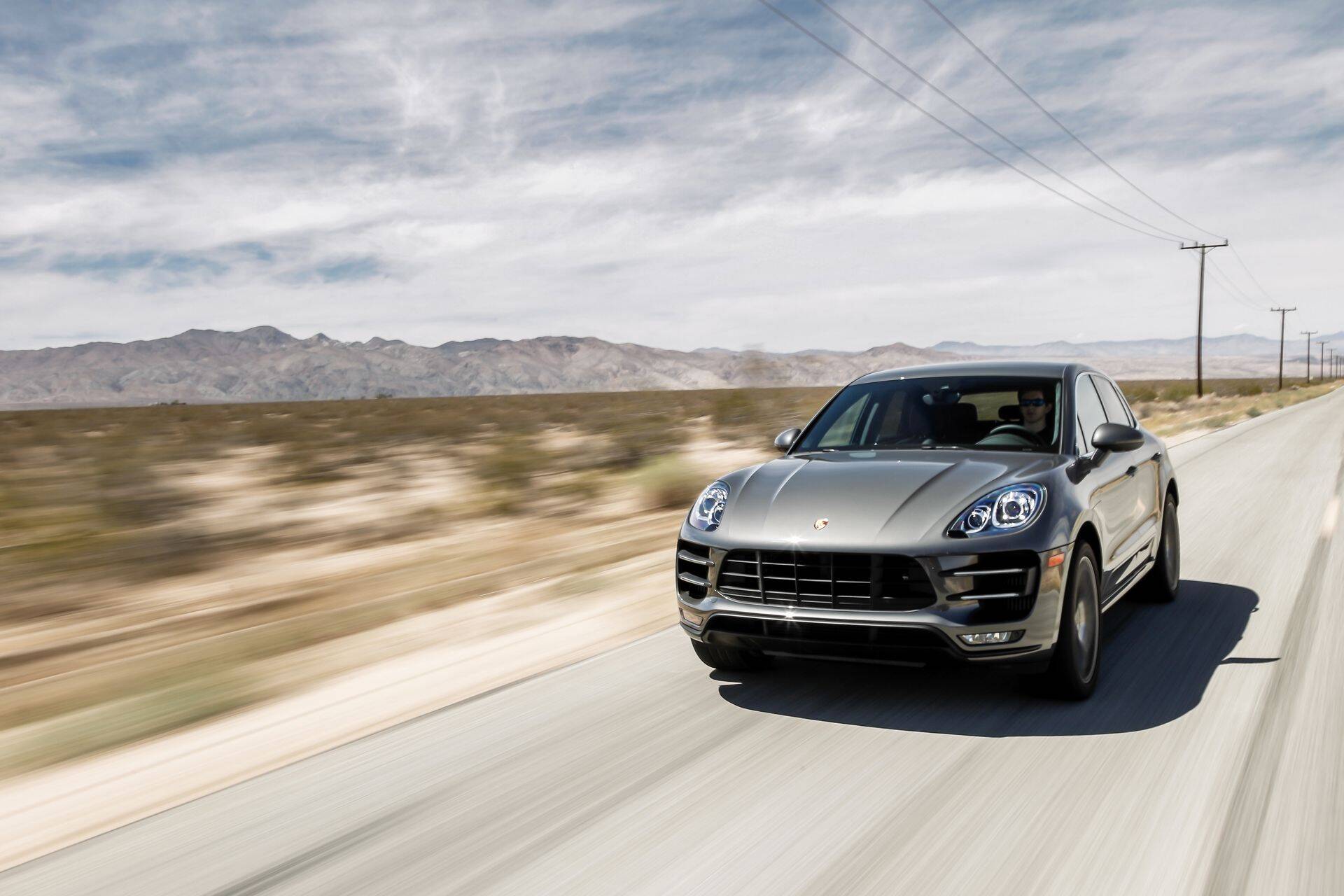 Porsche Macan Turbo.