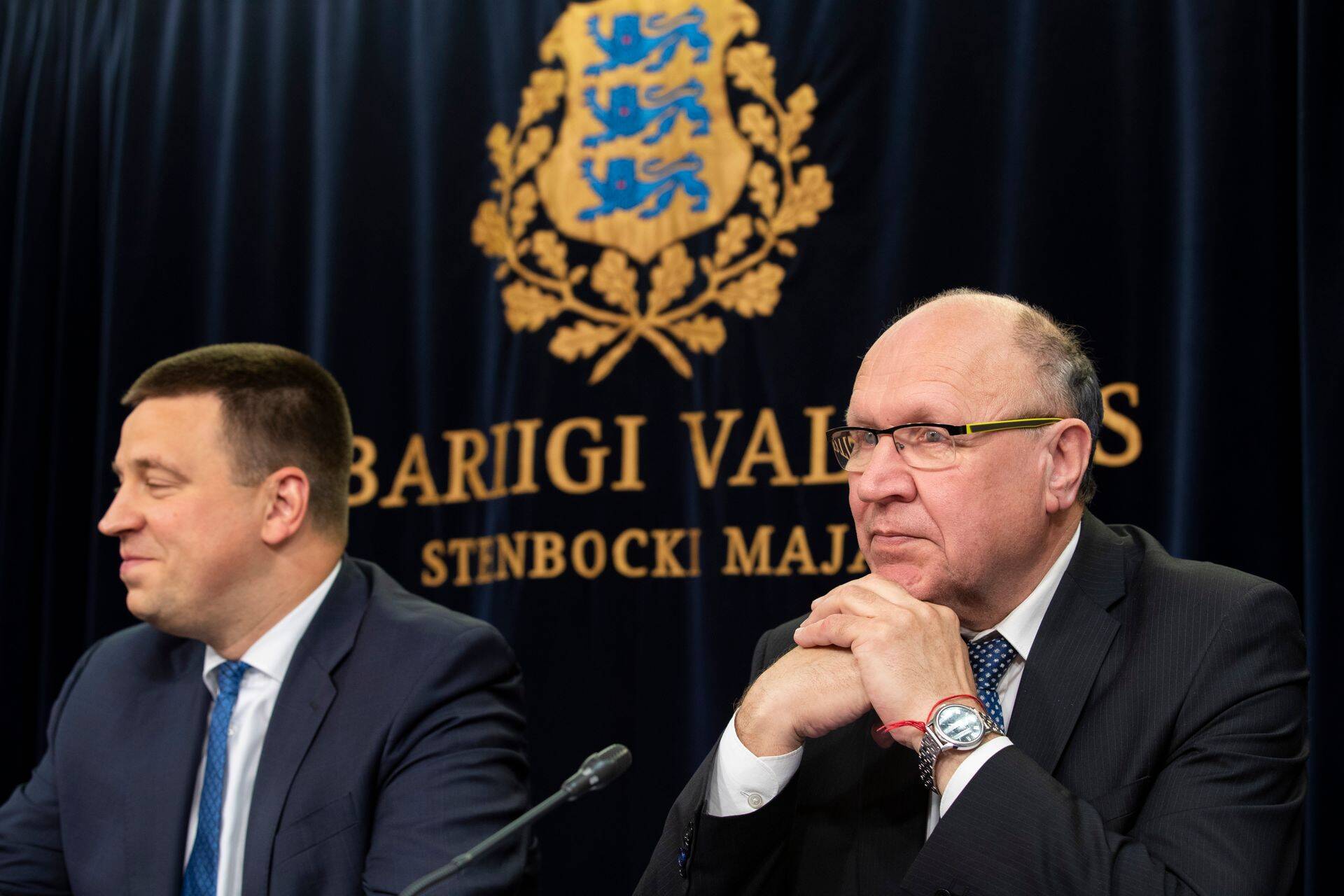 Jüri Ratas ja Mart Helme täna valitsuse pressikonverentsil.