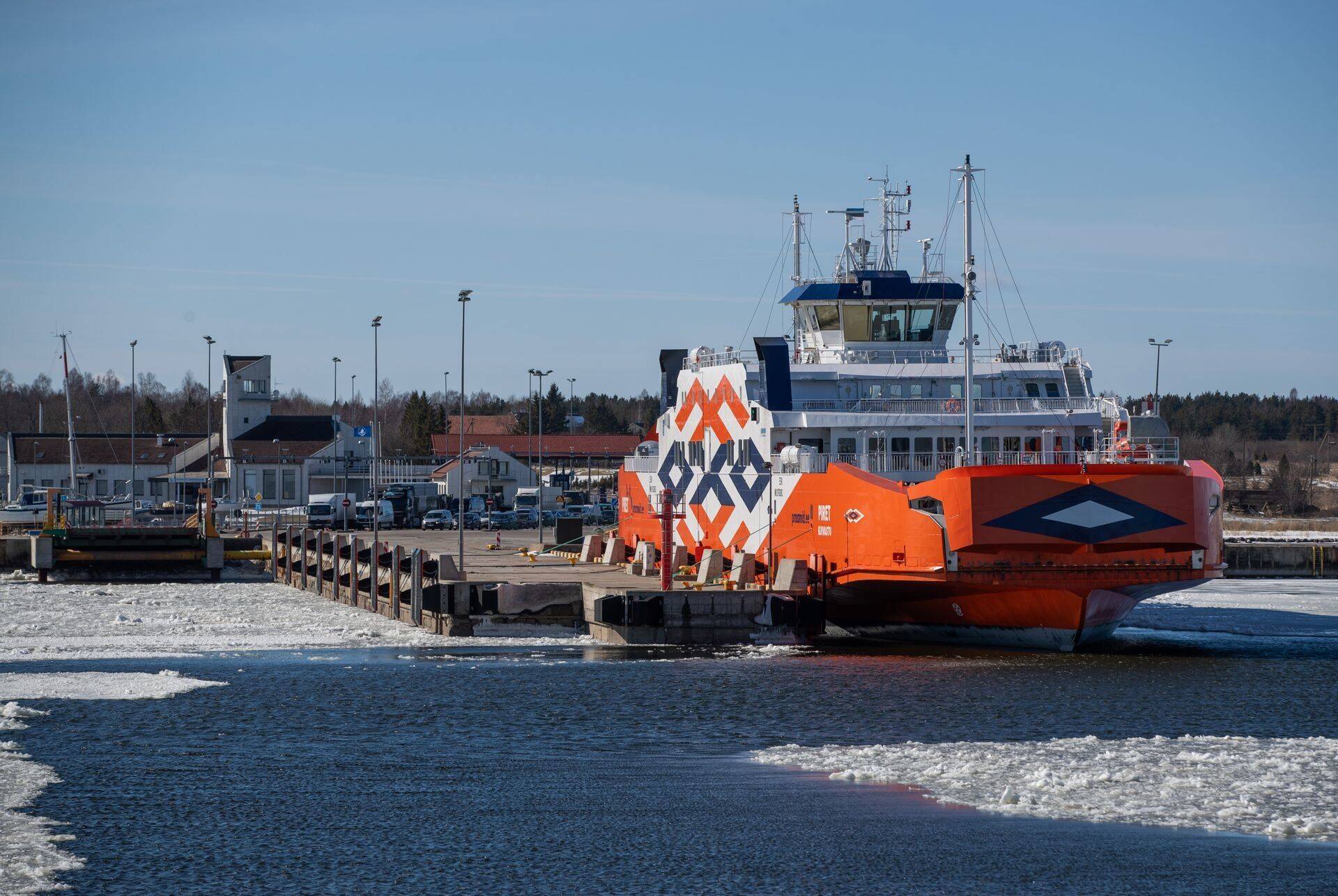 Parvlaev Piret Kuivastu sadamas on üks viiest TS Laevade alusest.