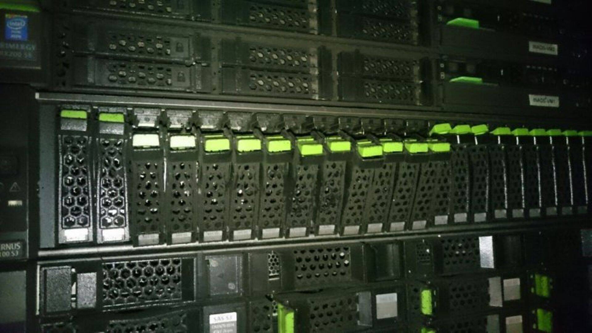 19. aprillil toimus keskkonnaministeeriumi infosüsteeme käitavas serveriruumis põleng, fotol põlenud serveriruum.
