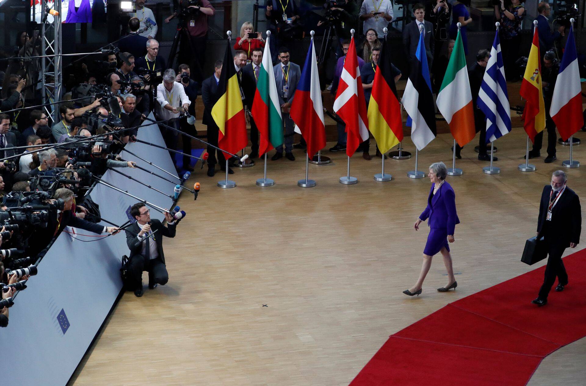 Hoolimata sellest, et Brexiti tähtajani on jäänud vähem kui pool aastat, ei andnud ka kolmapäevane Euroopa Liidu liikmesriikide riigipeade tippkohtumine lõplike vastuseid.