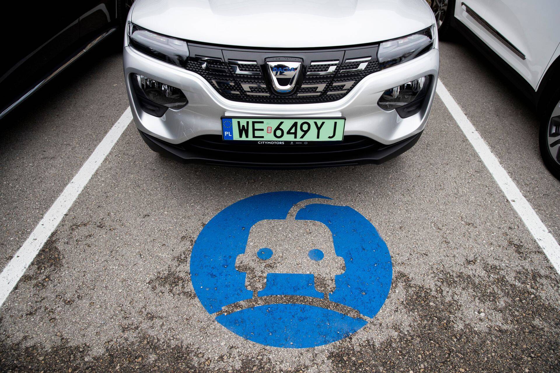 Eleporti Baltikumi müügijuhi sõnul kasvab elektriautode arv Eestis kiiresti ning jõuab 2030. aastaks 100 000 autoni.