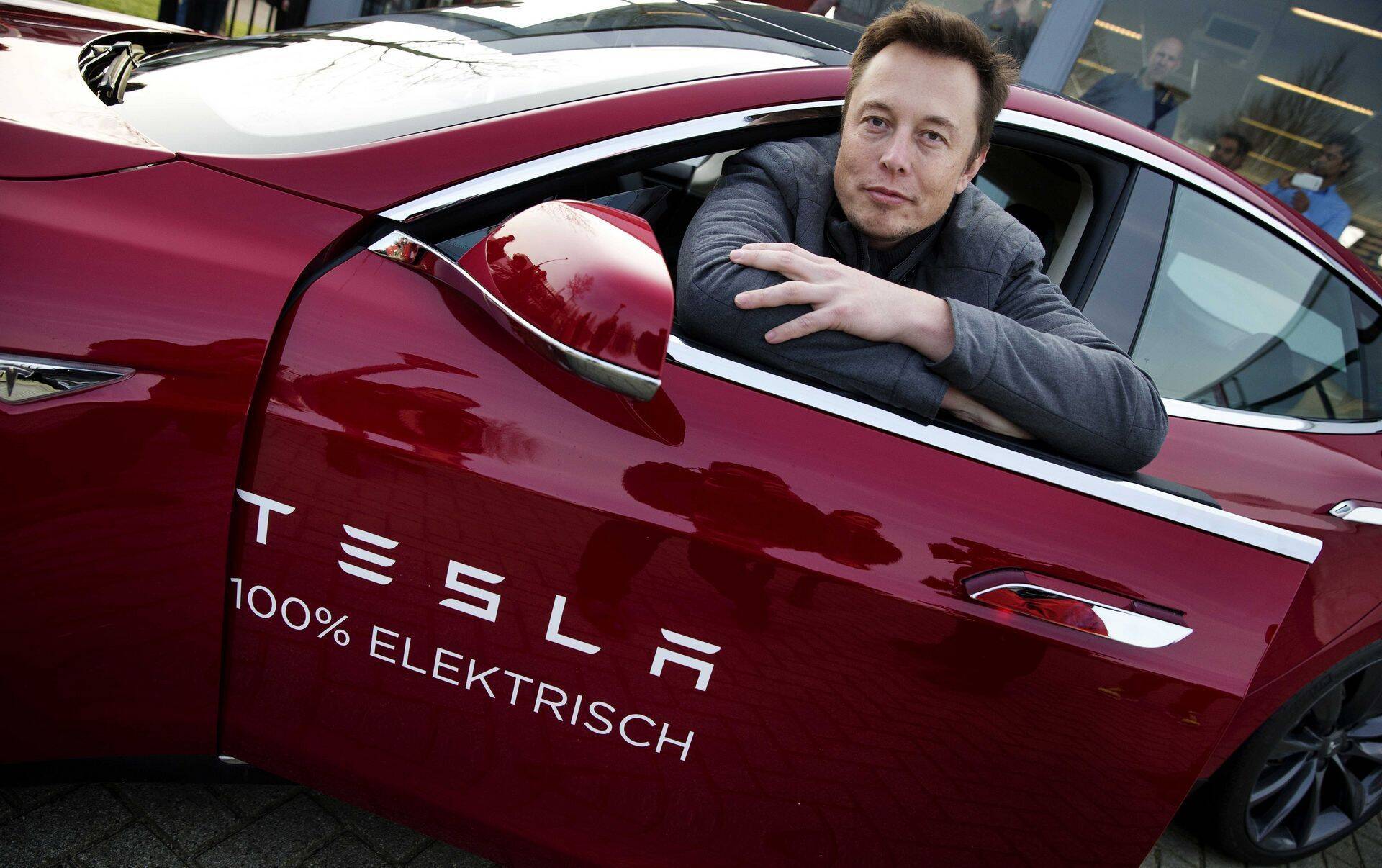Глава компании Tesla Элон Маск