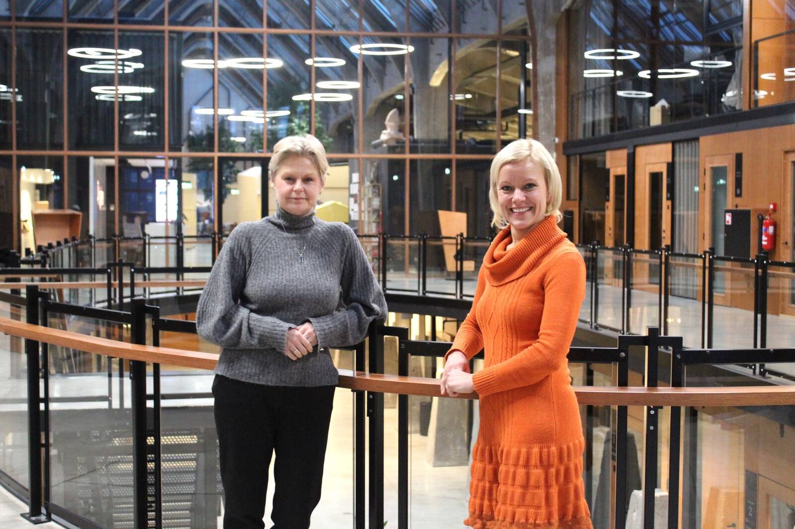 Filter grupi personalijuht Merike Kim (vasakul) ja Coop Eesti Keskühistu personalidirektor Kerstin Jaani annavad nõu, kuidas värbamisel kompetentsi hinnata.