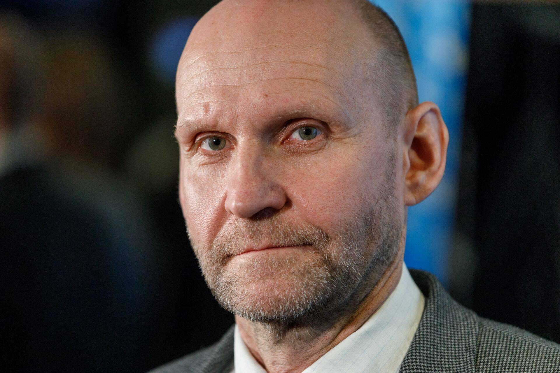 Isamaa esimees Helir-Valdor Seeder tõi näiteks, et kui inimesed ei tahaks II pensionisambasse enam raha panna, saaksid nad allesjäänud rahaga oma pikaajalisi laene tasuda.