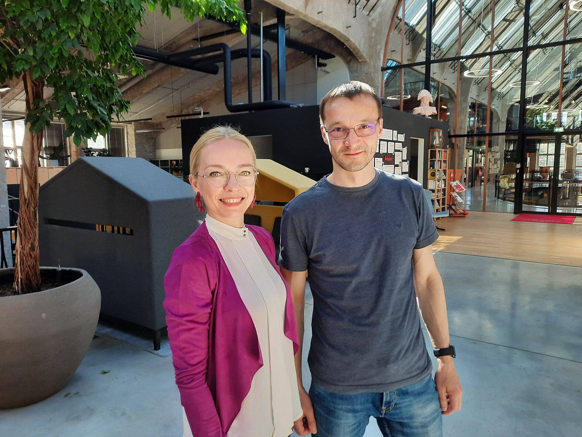 KPMG personalijuht Epp Sillaste ja RecruitLabi juht Paavo Heil kinnitavad, et andmetest ja automatiseerimisest on värbamisel kindlasti kasu, kuid otsustama peab ikkagi inimene.